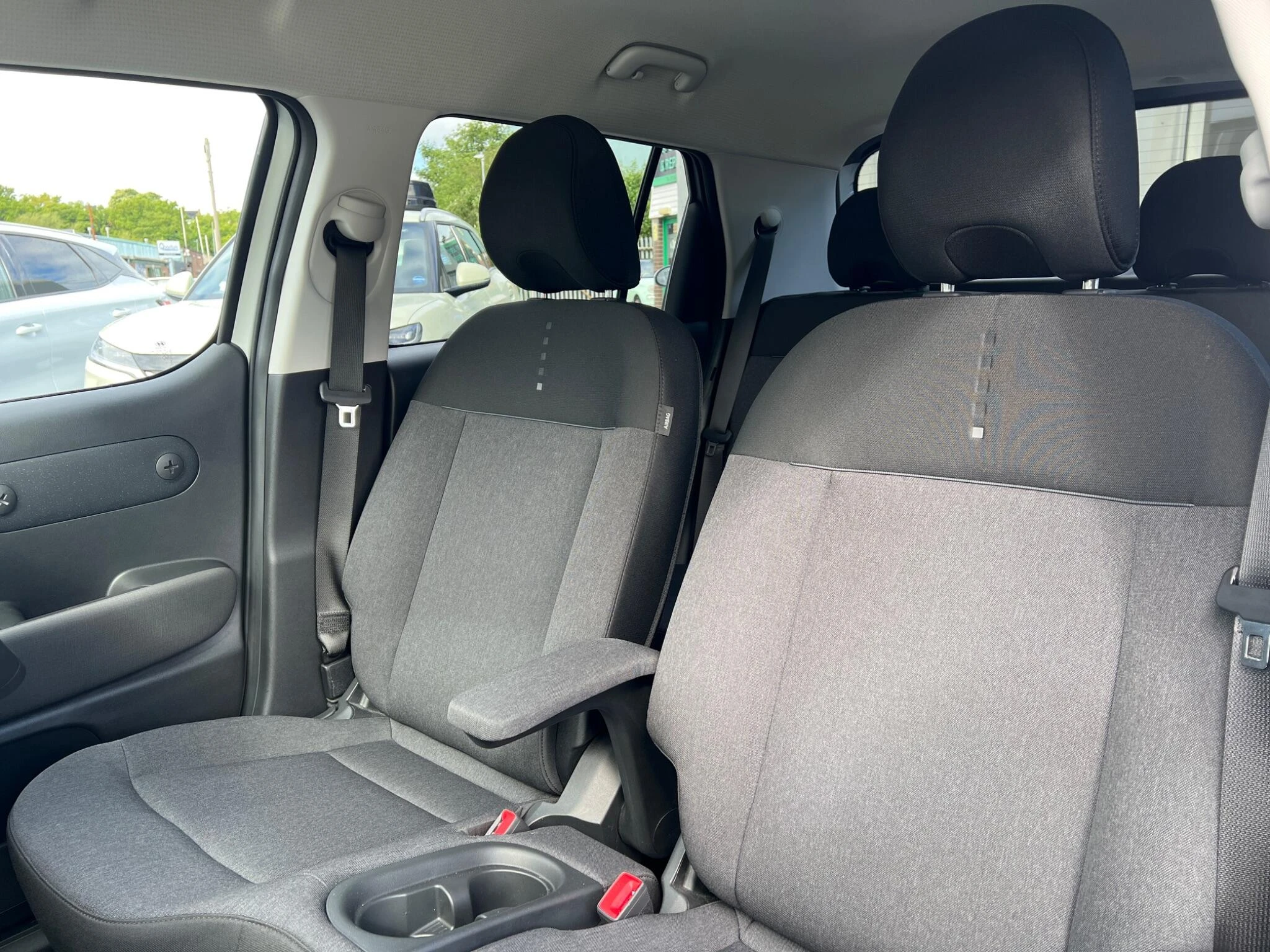 Vehicle image 39