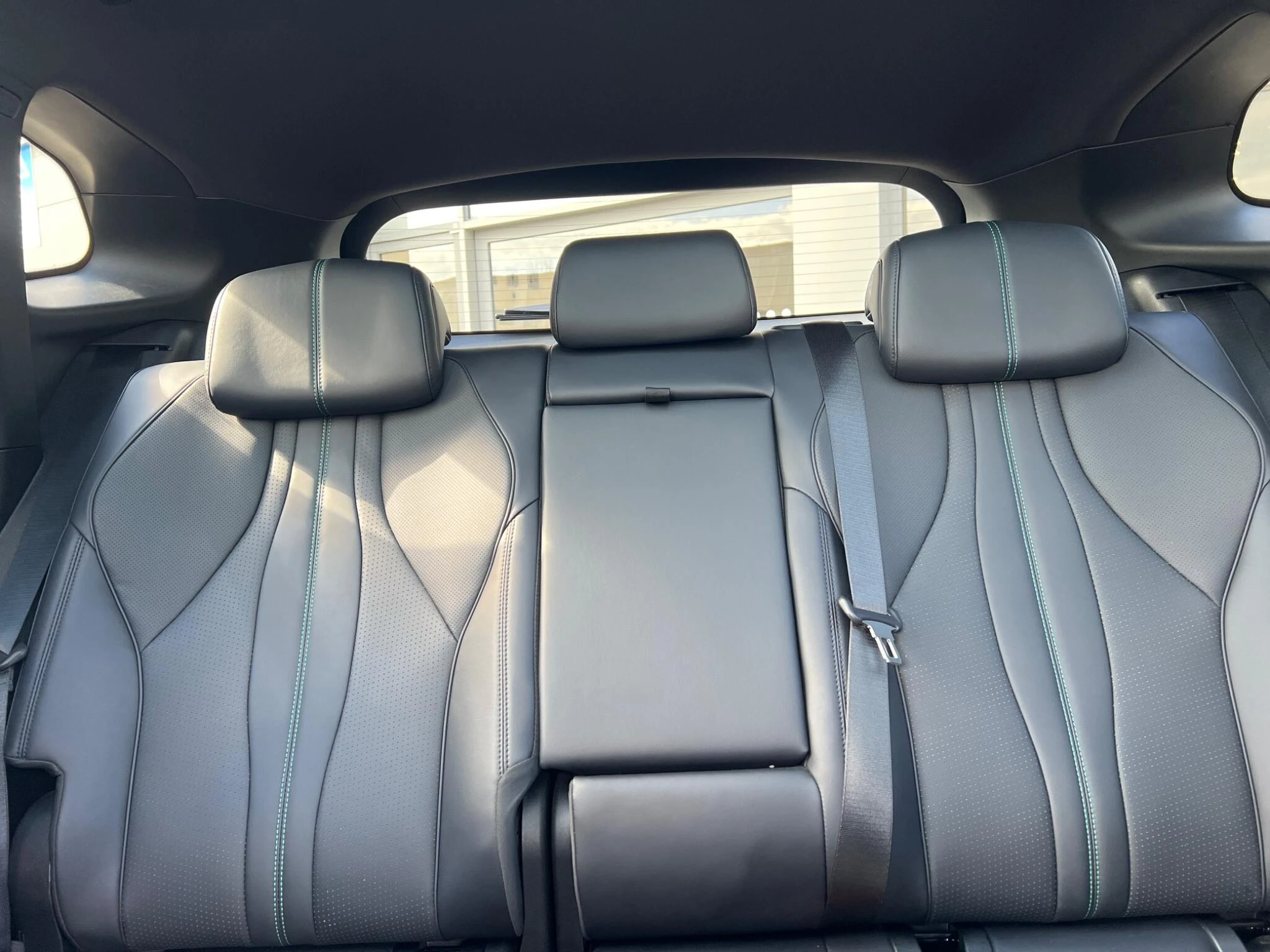 Vehicle image 25