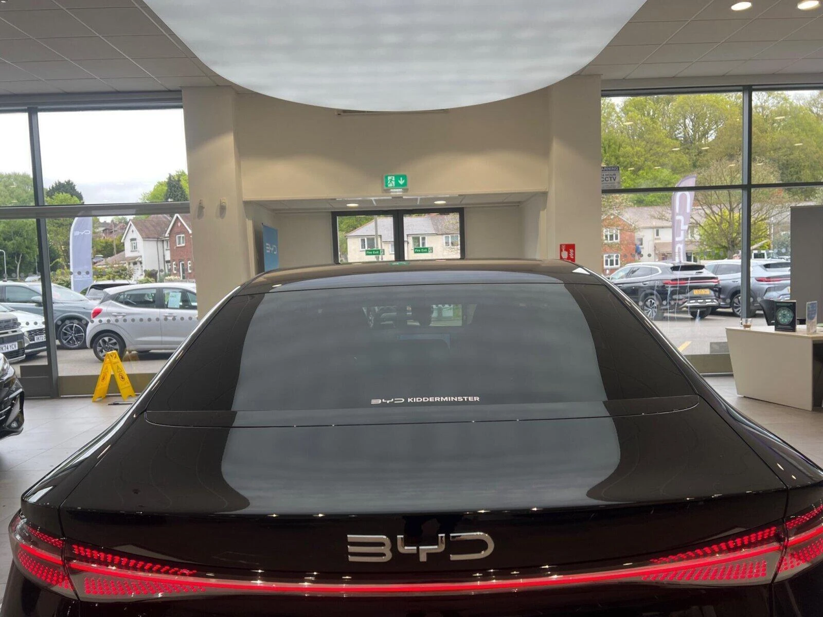 Vehicle image 14