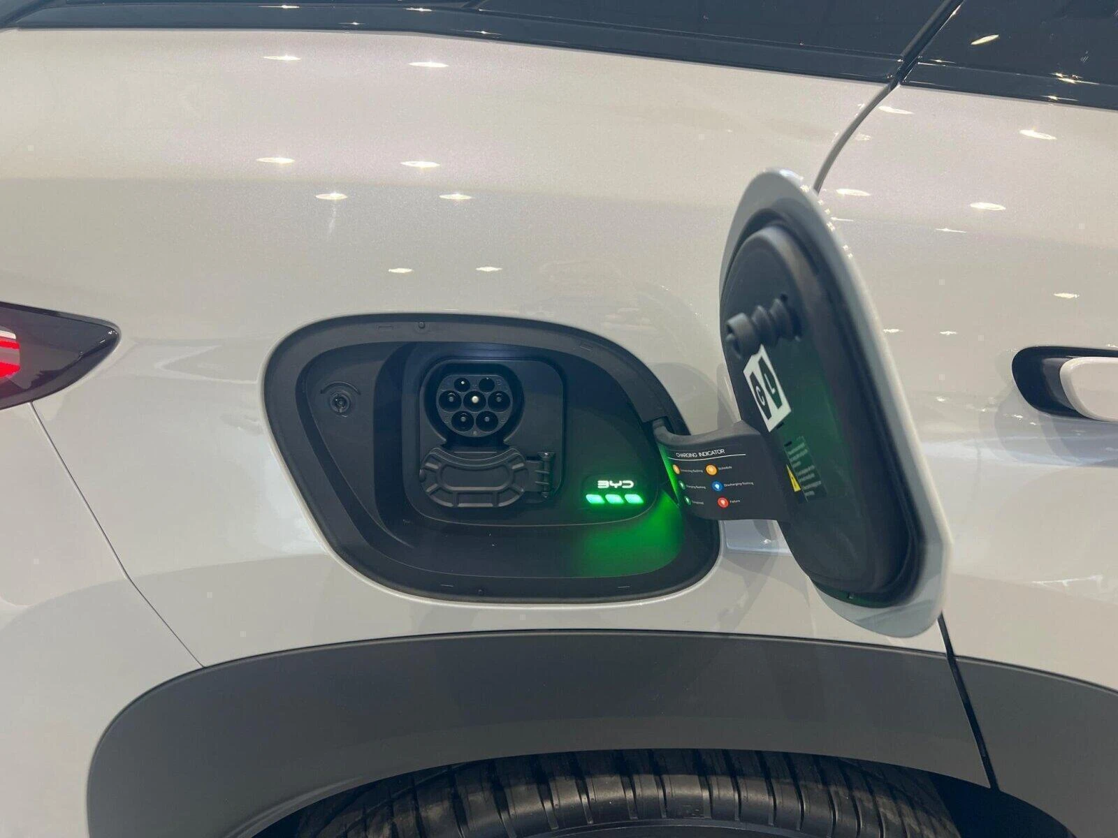 Vehicle image 25