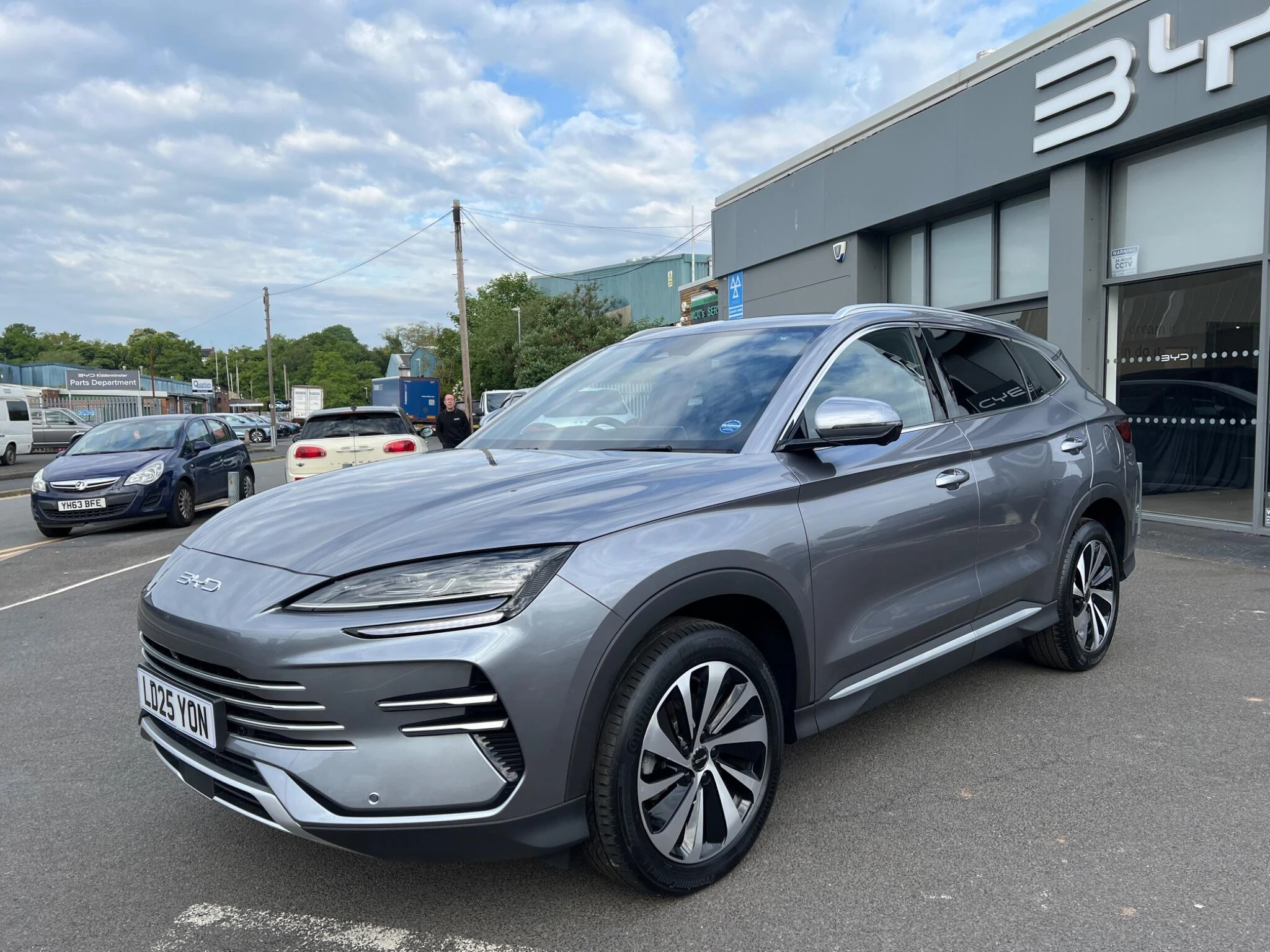Vehicle image 9