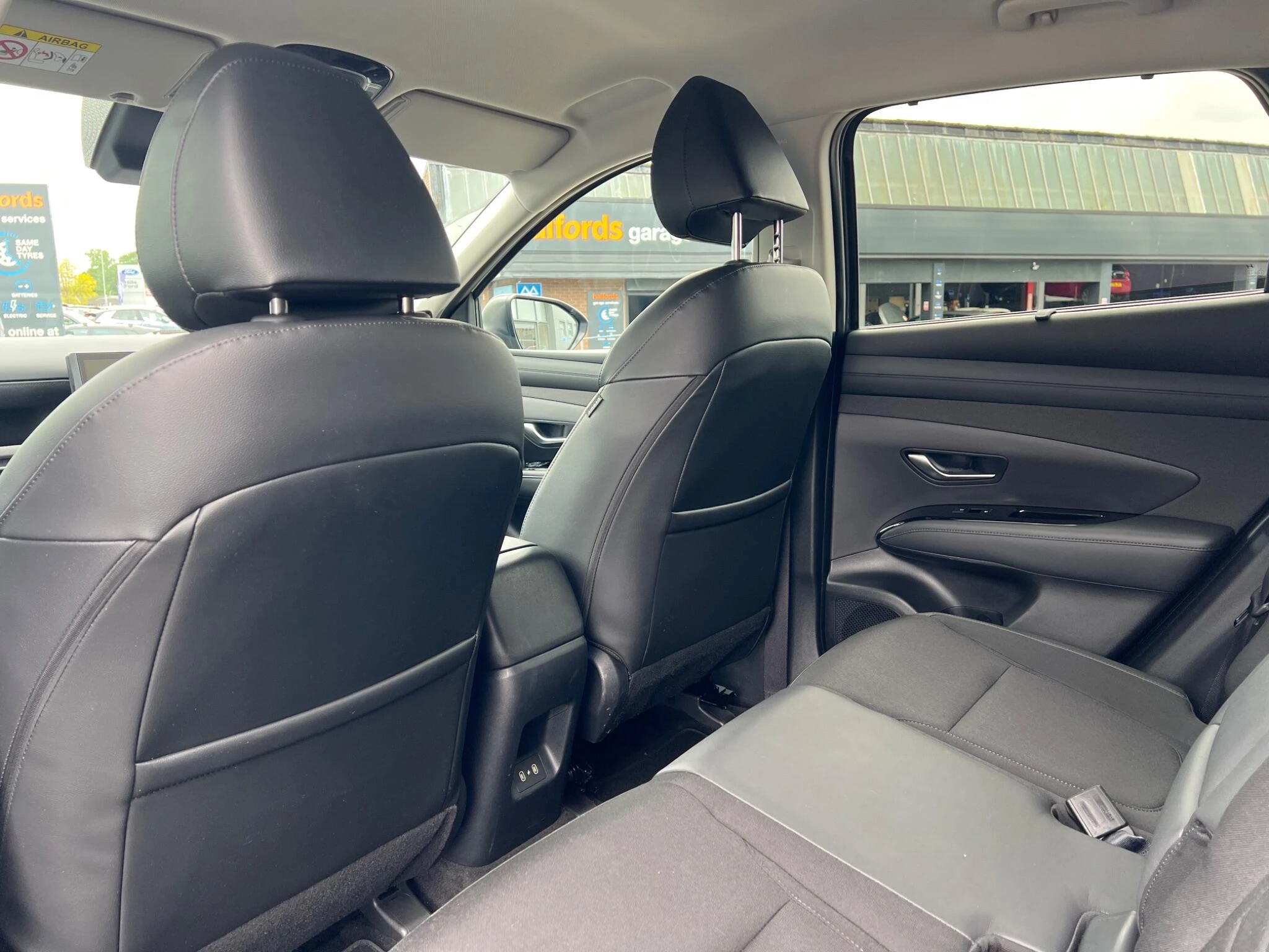 Vehicle image 21