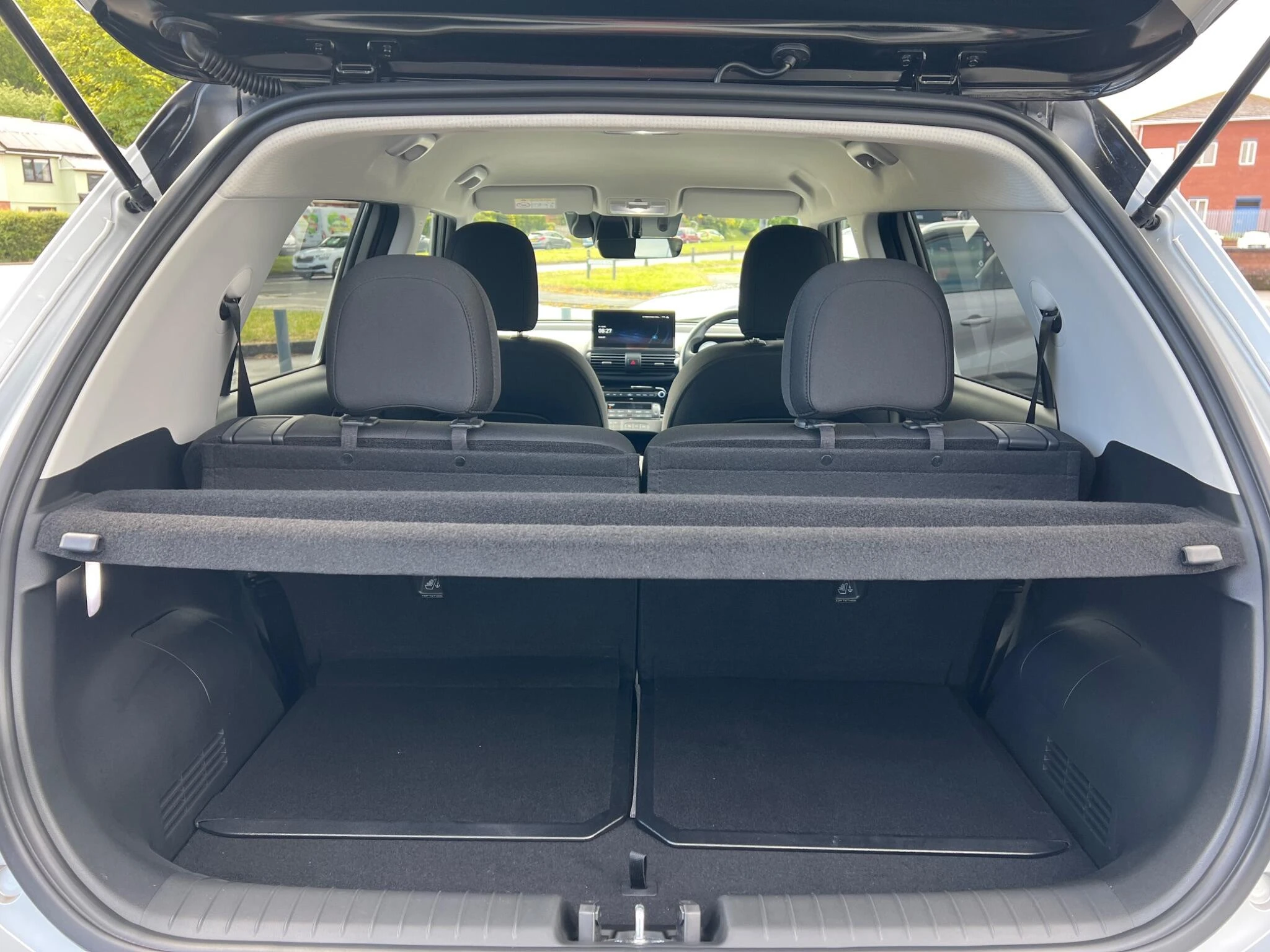 Vehicle image 33