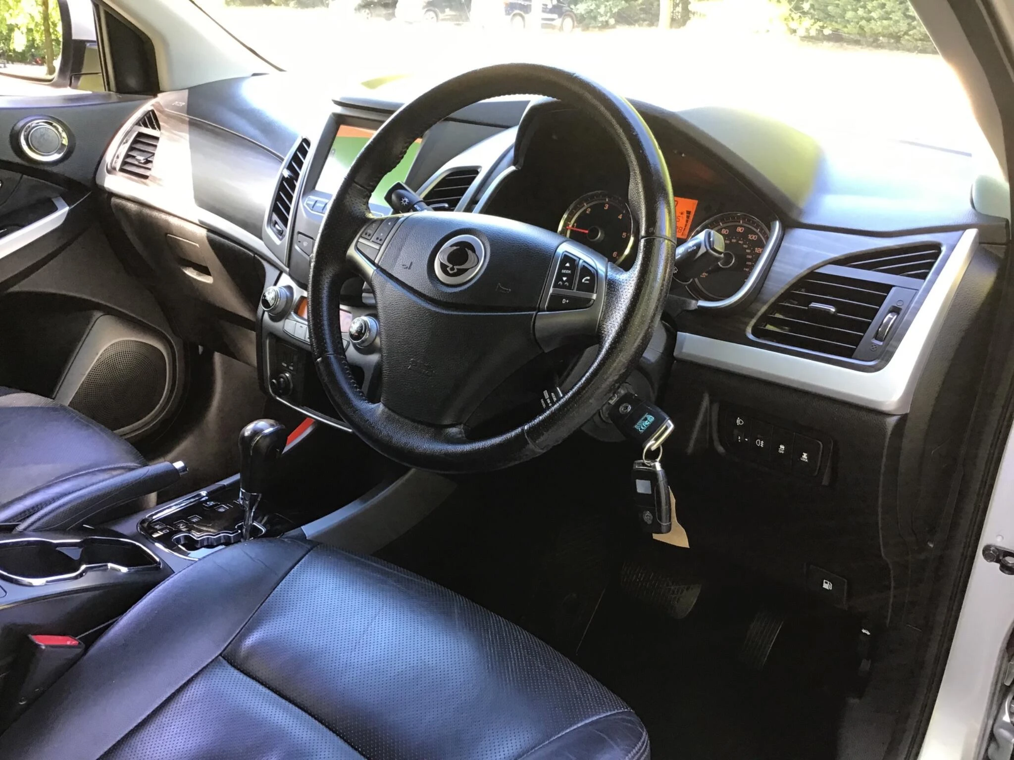 Vehicle image 30