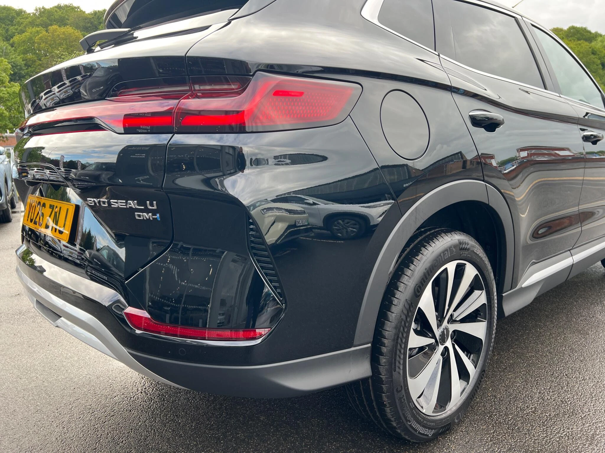 Vehicle image 13