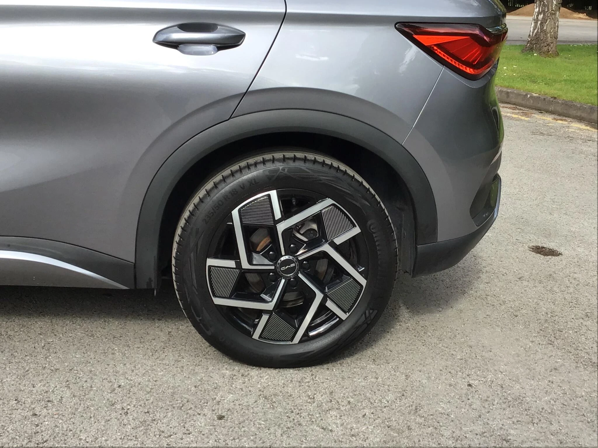 Vehicle image 30