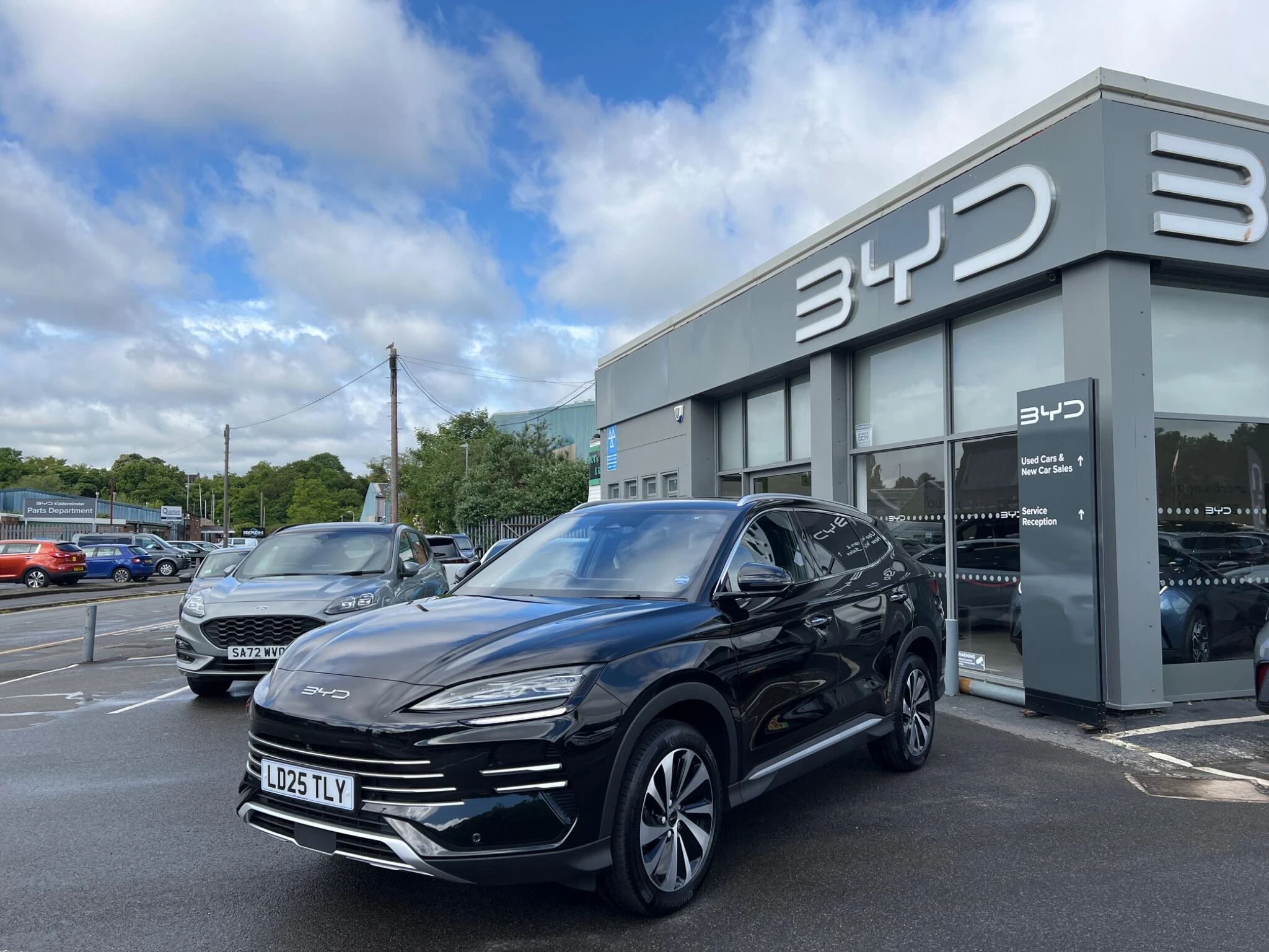 Vehicle image 9