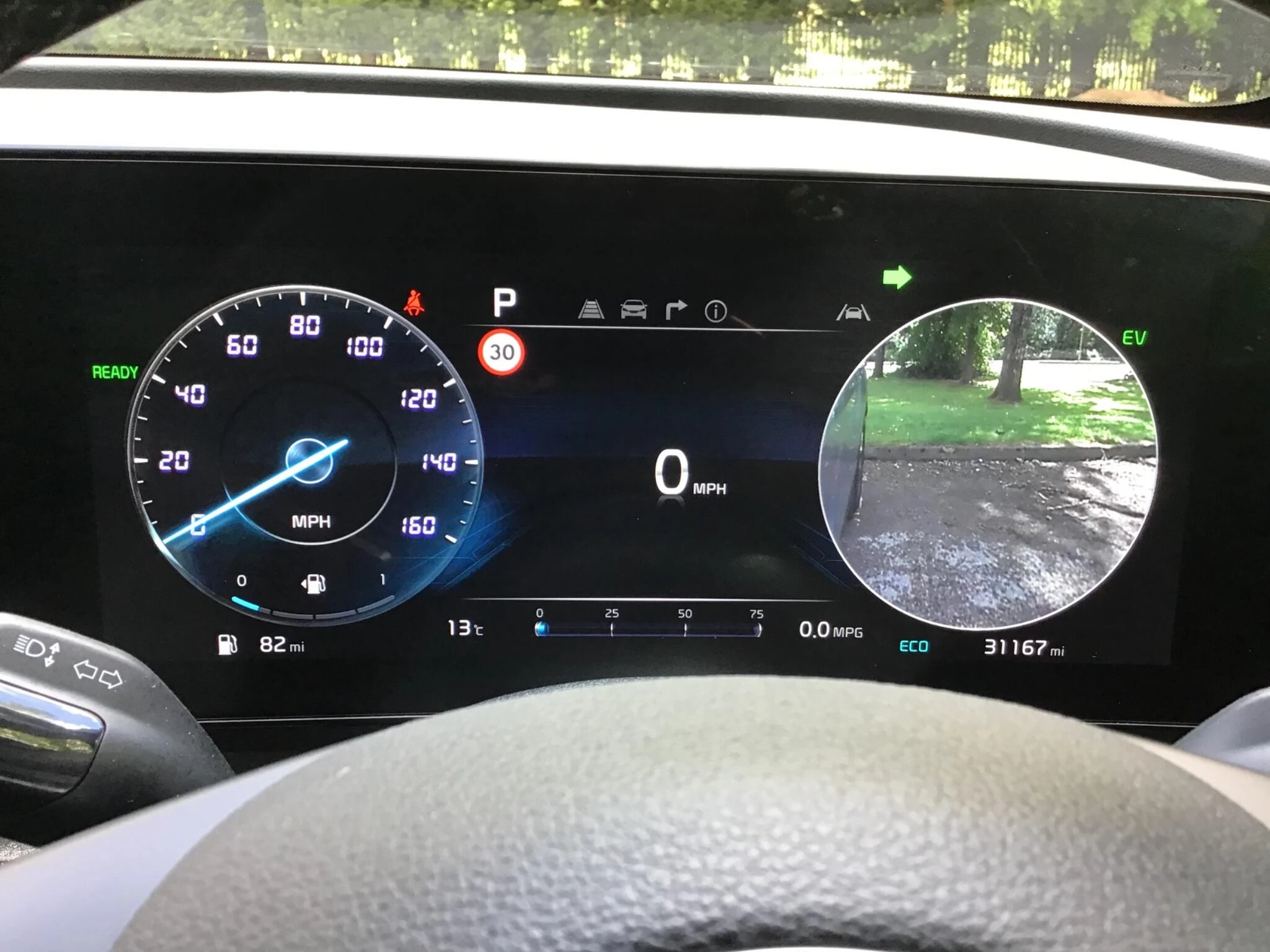 Vehicle image 32