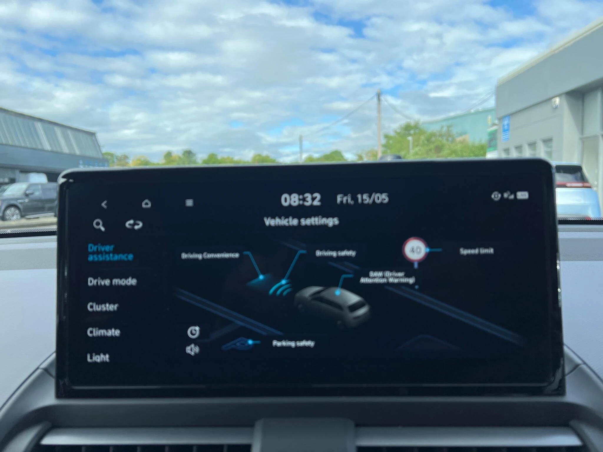 Vehicle image 30