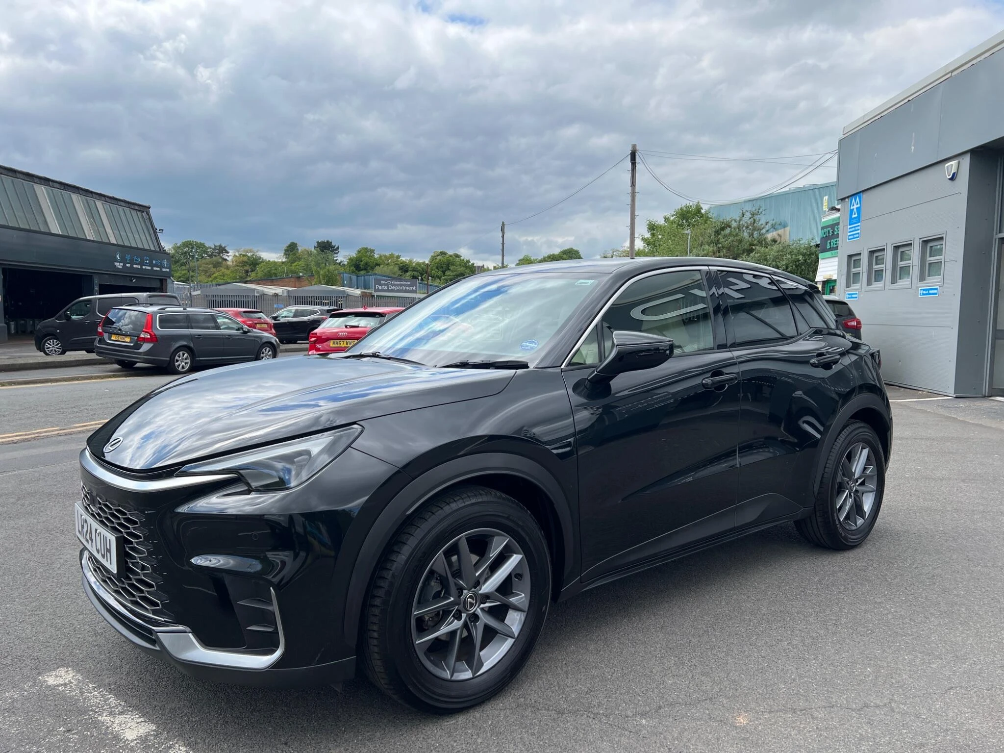 Vehicle image 3