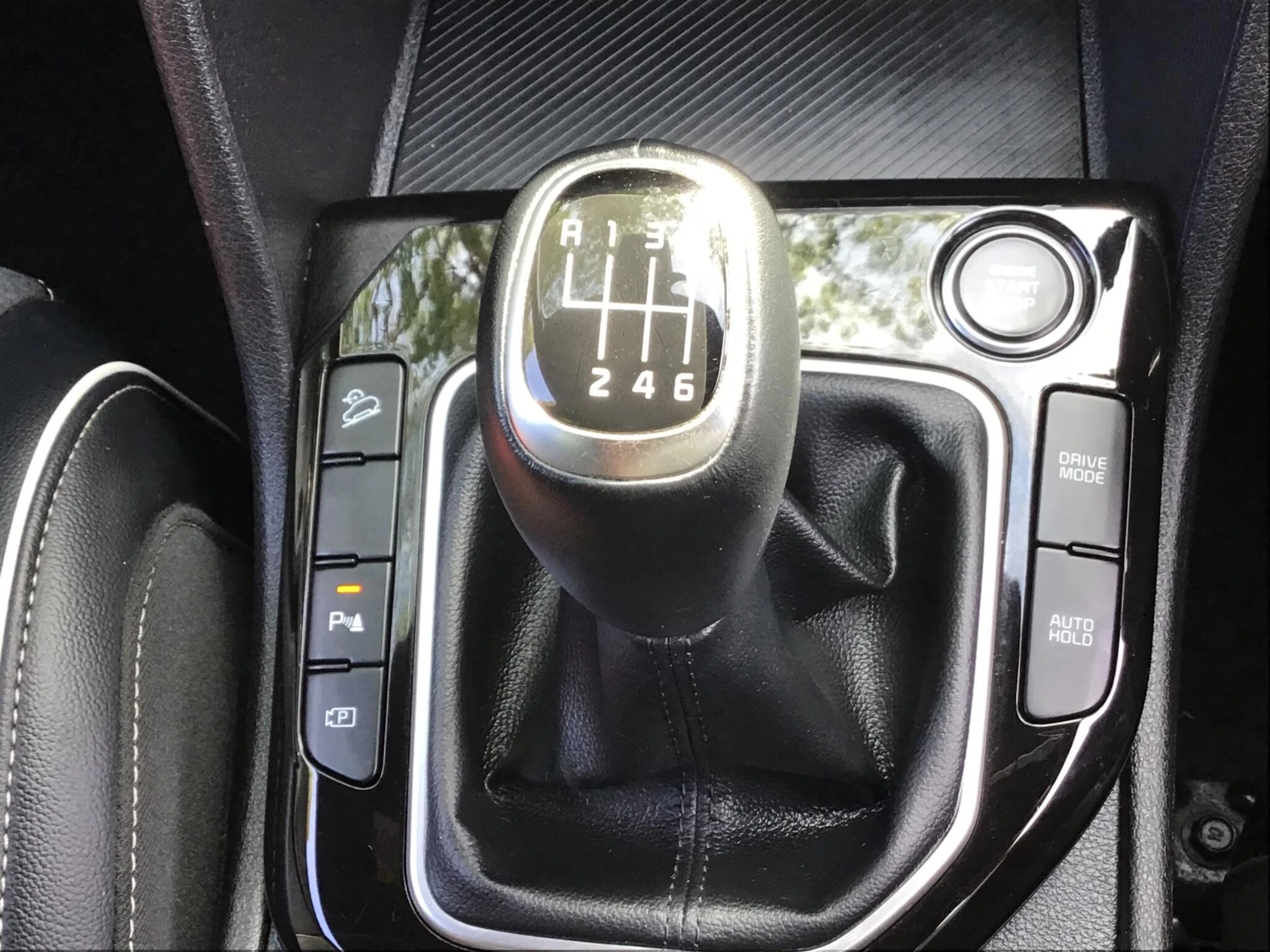 Vehicle image 27