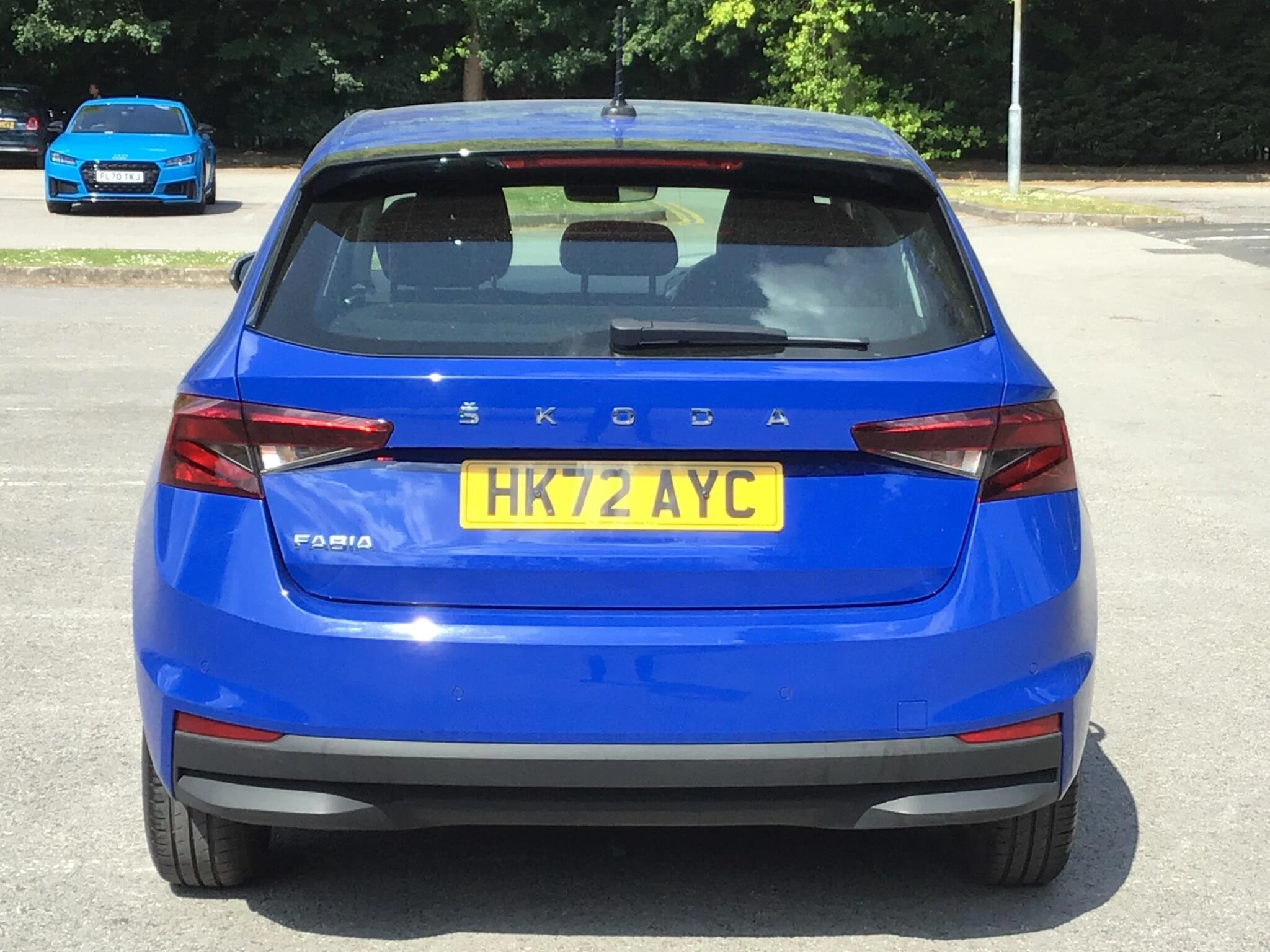 Vehicle image 20