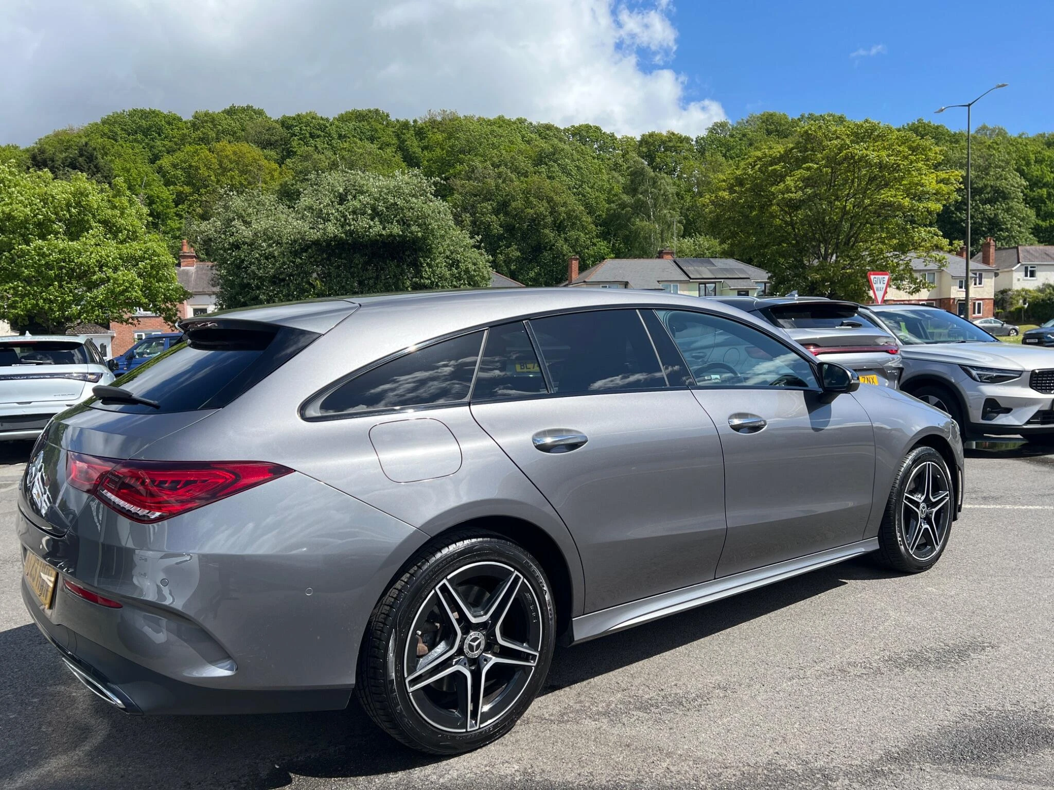 Vehicle image 18