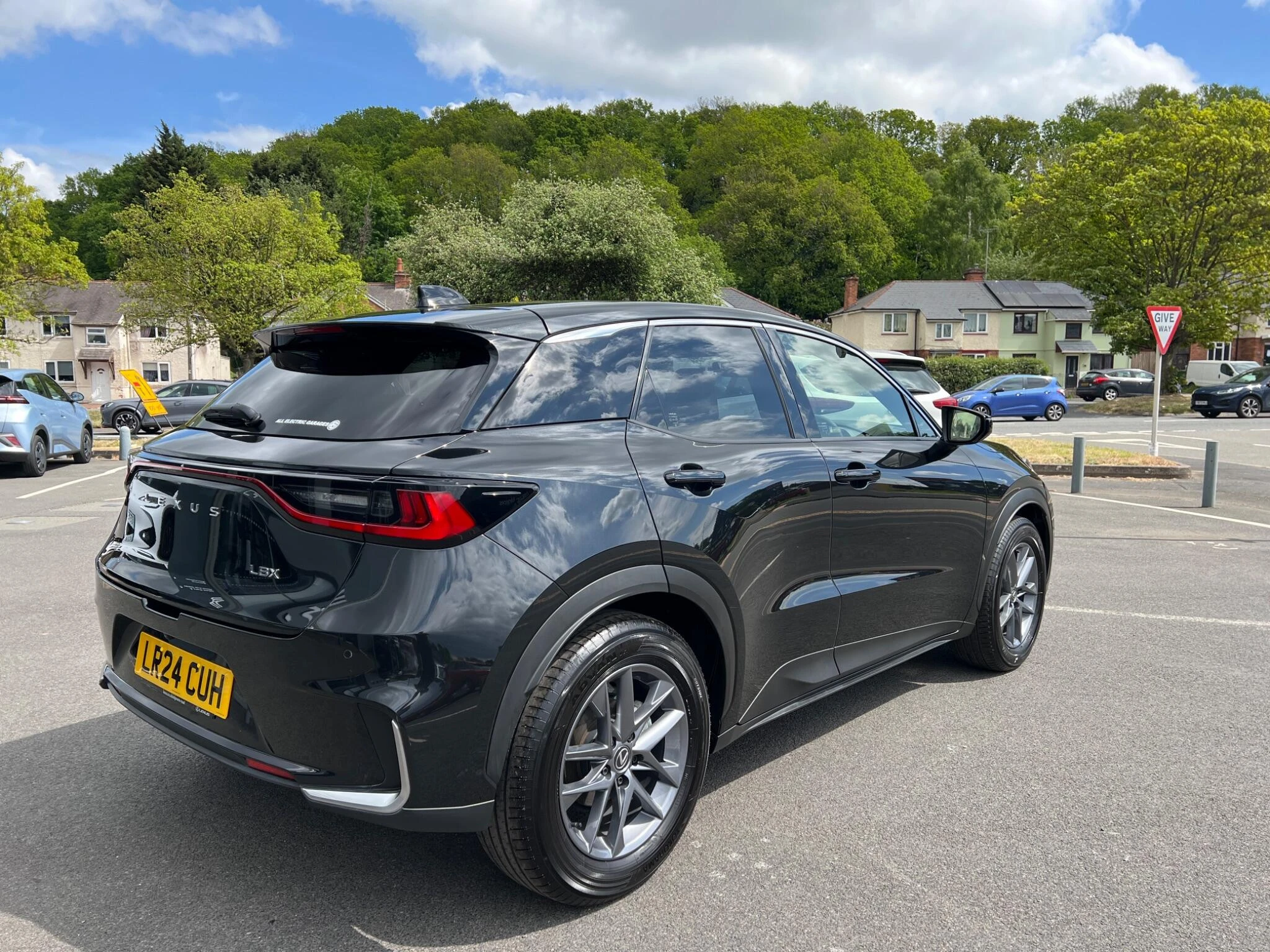 Vehicle image 14
