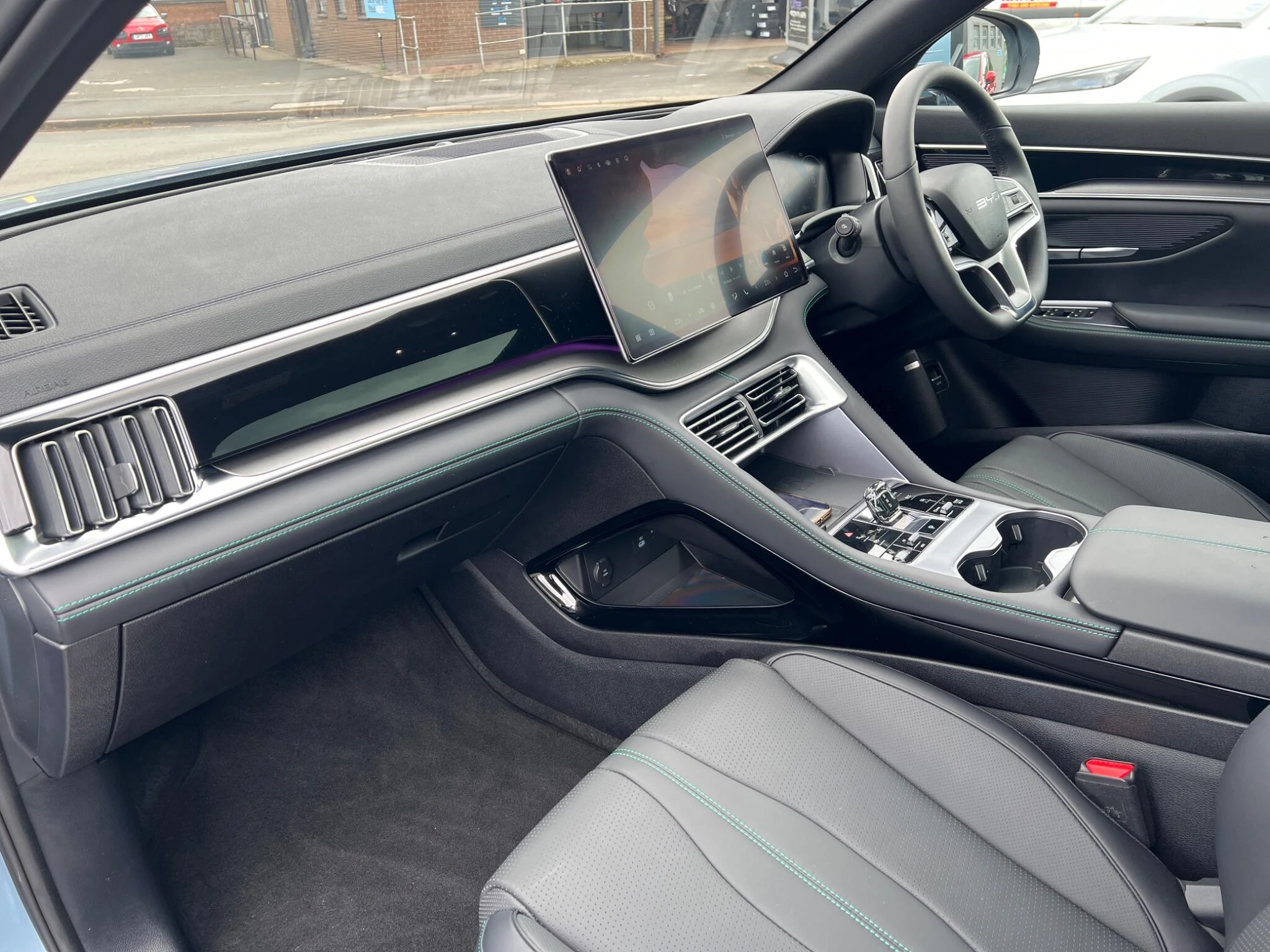 Vehicle image 23