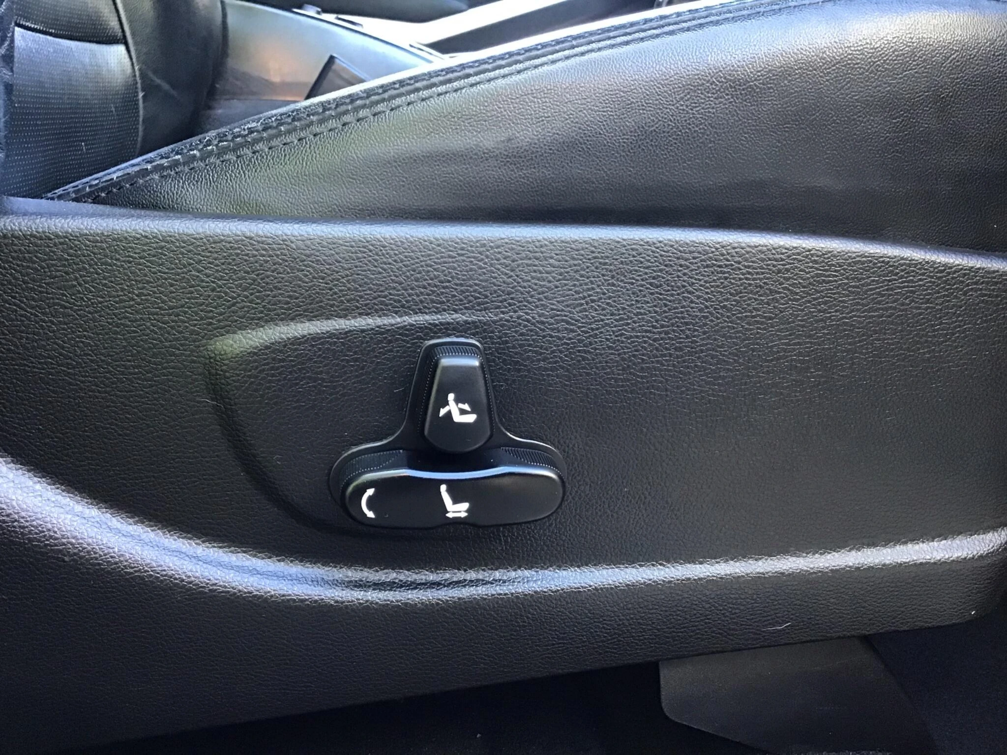 Vehicle image 29