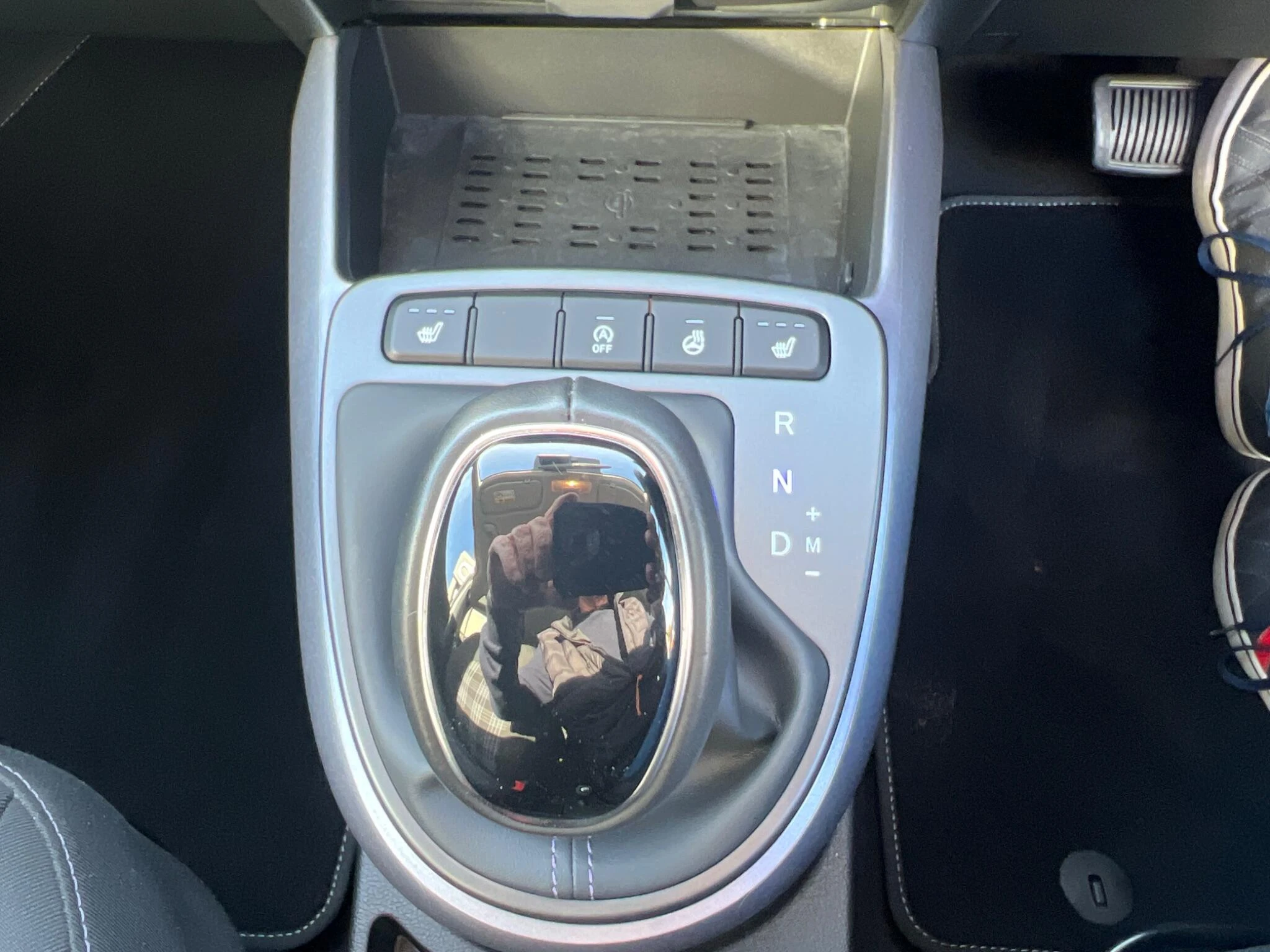 Vehicle image 48