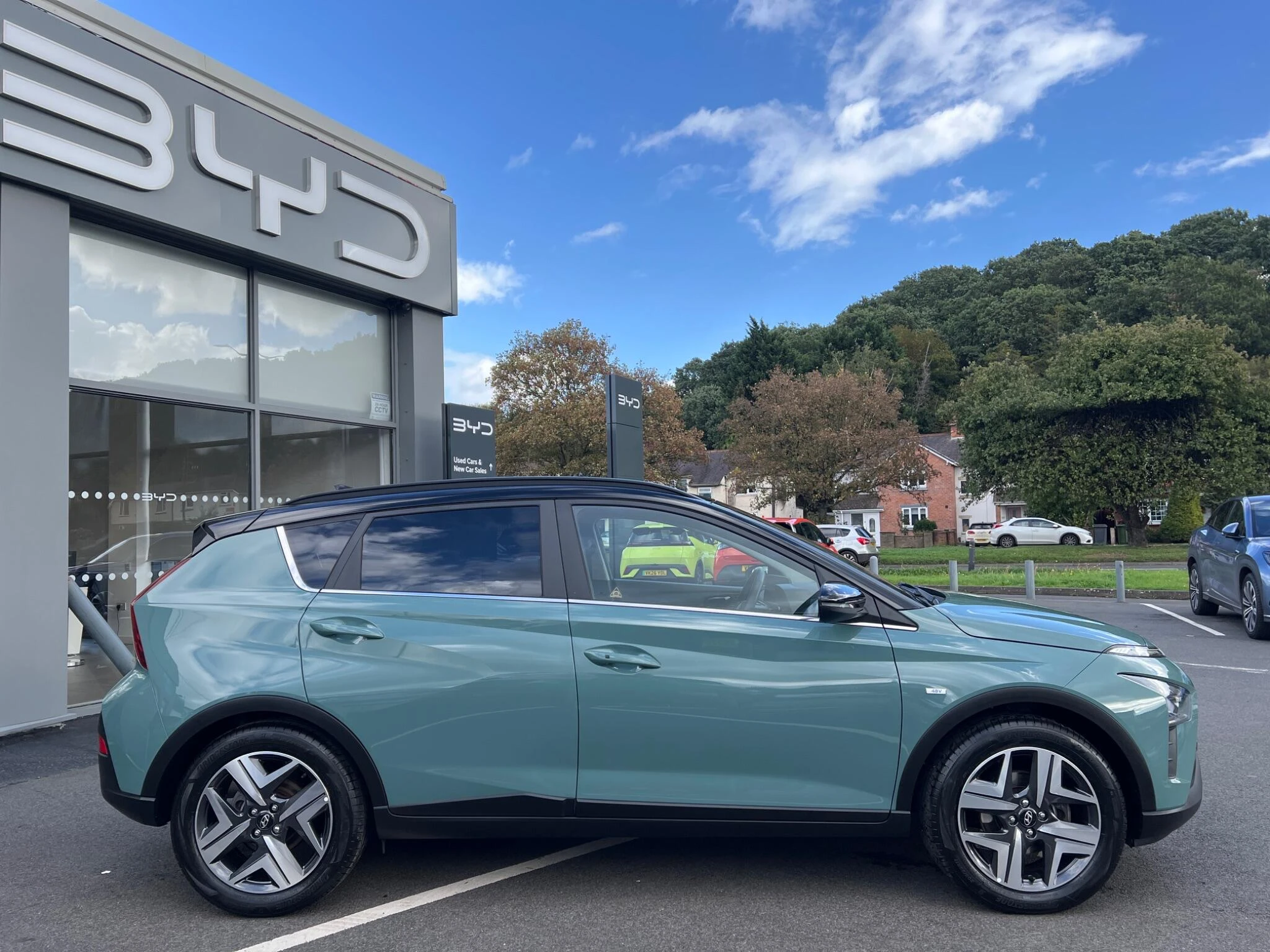 Vehicle image 12