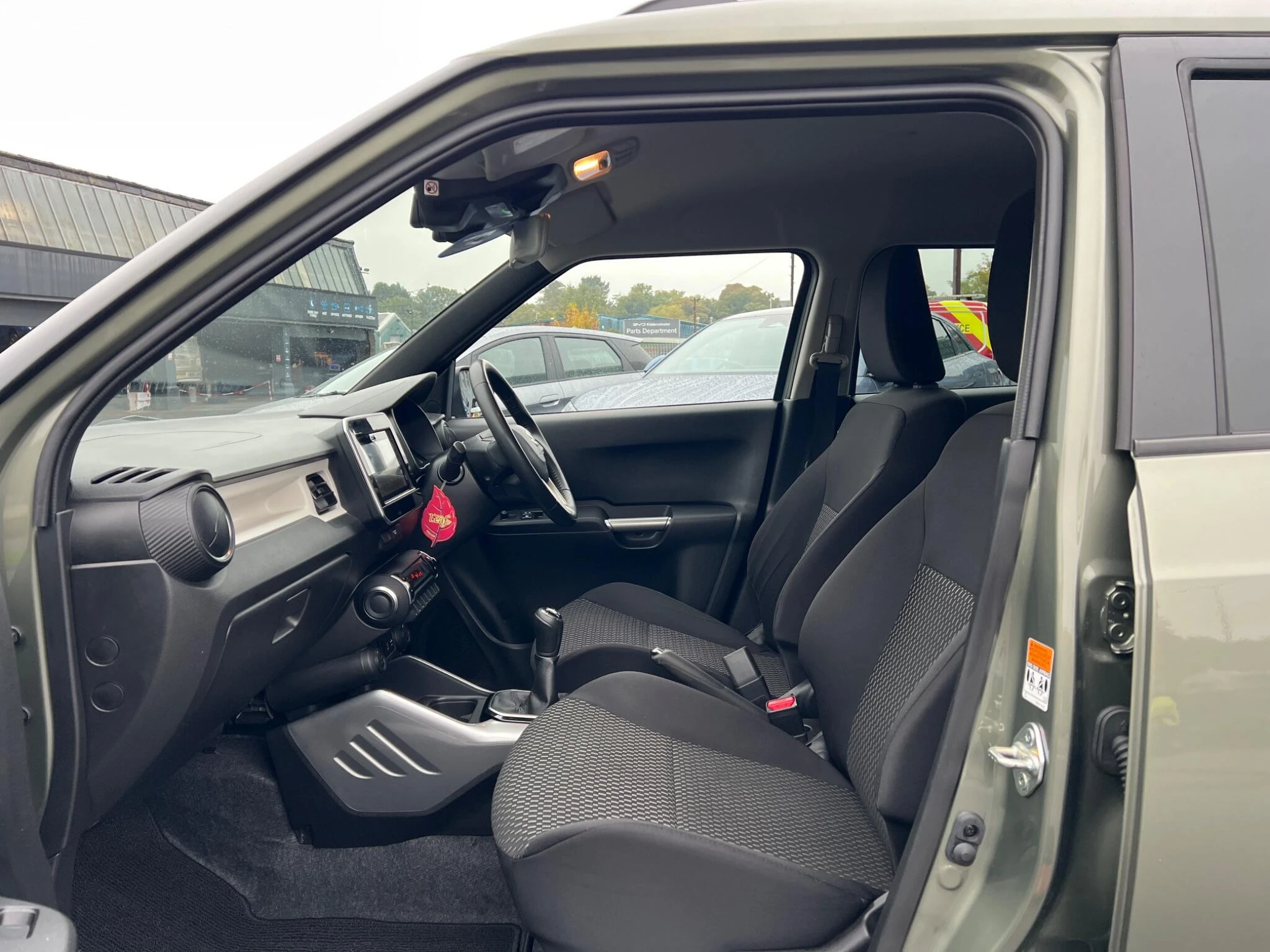 Vehicle image 30