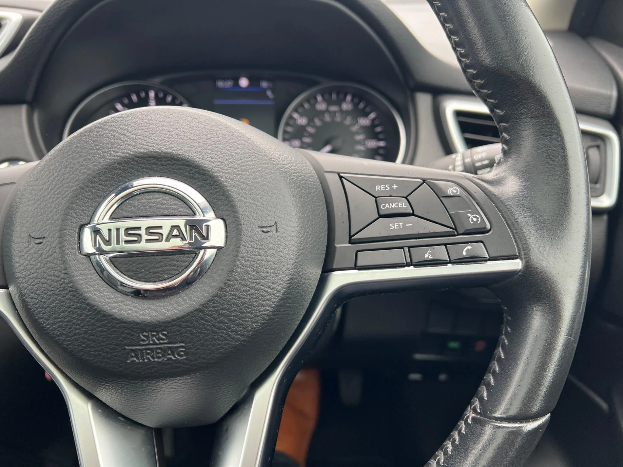 Vehicle image 52