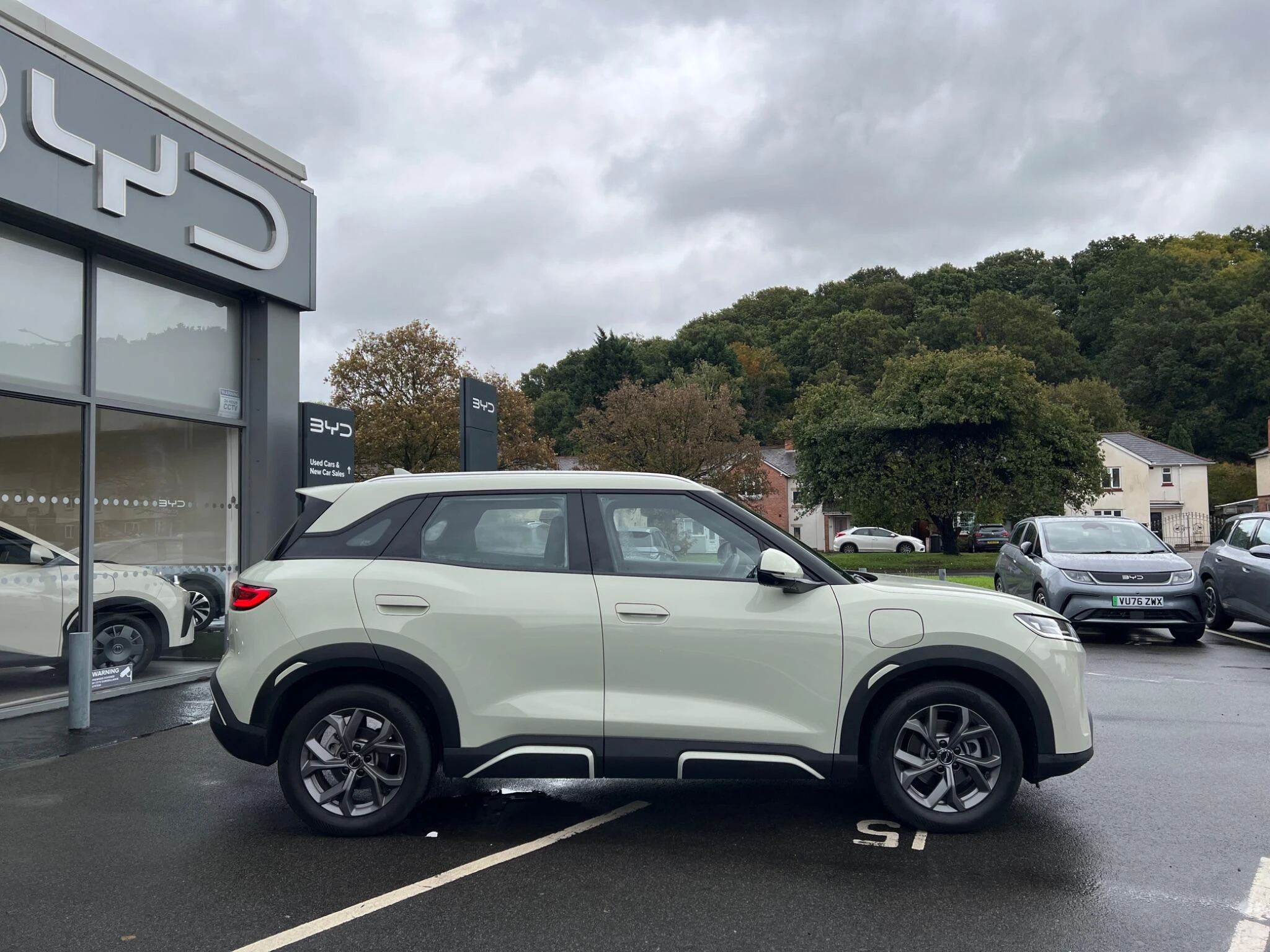Vehicle image 11