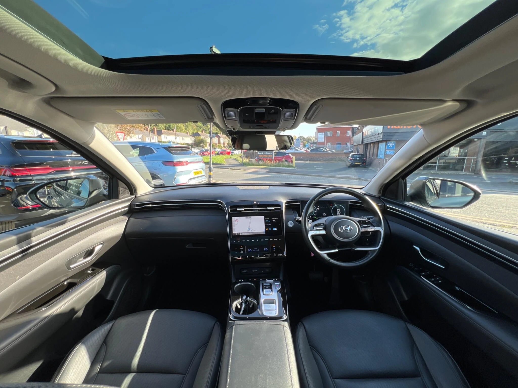 Vehicle image 15