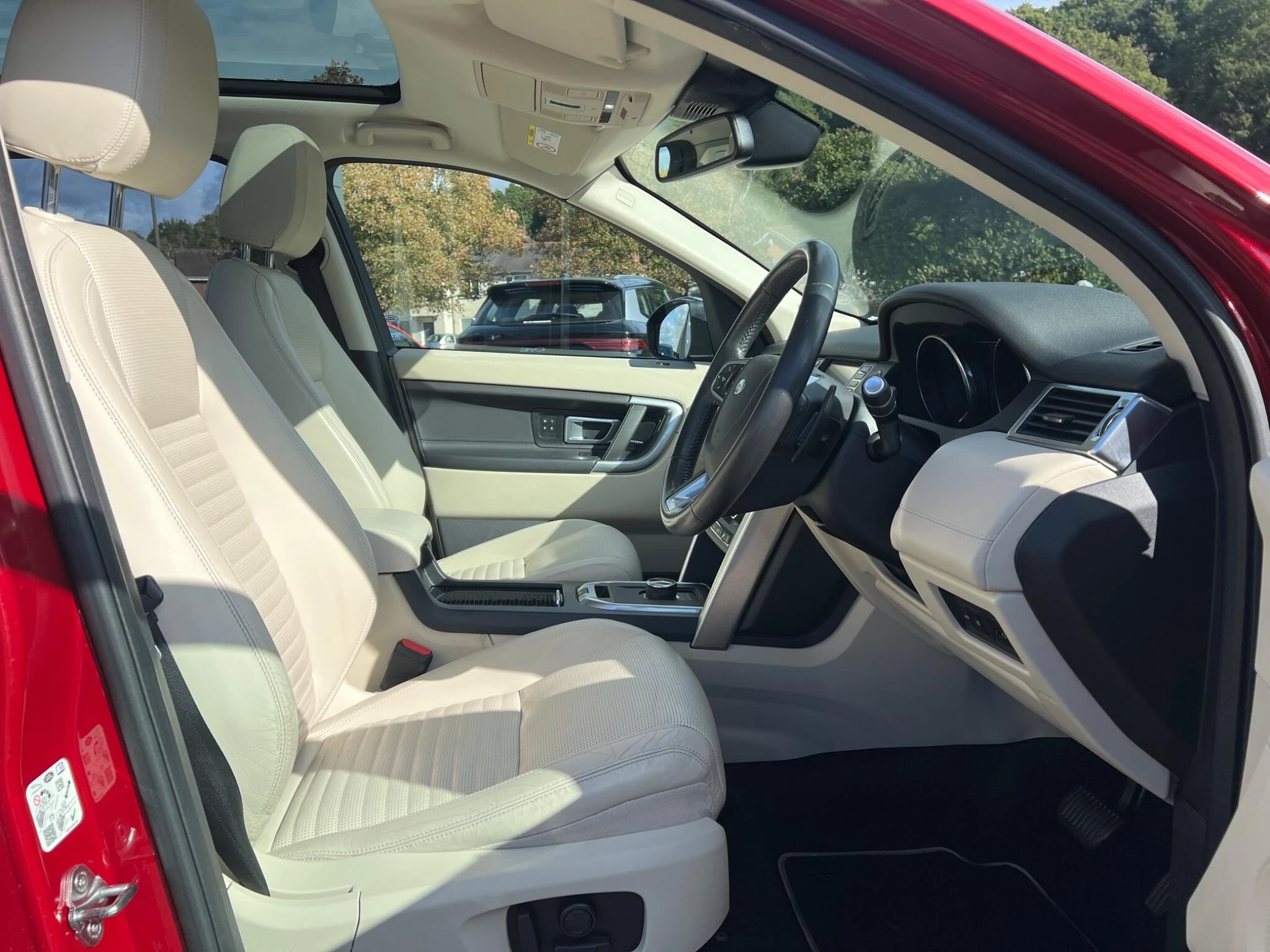 Vehicle image 11