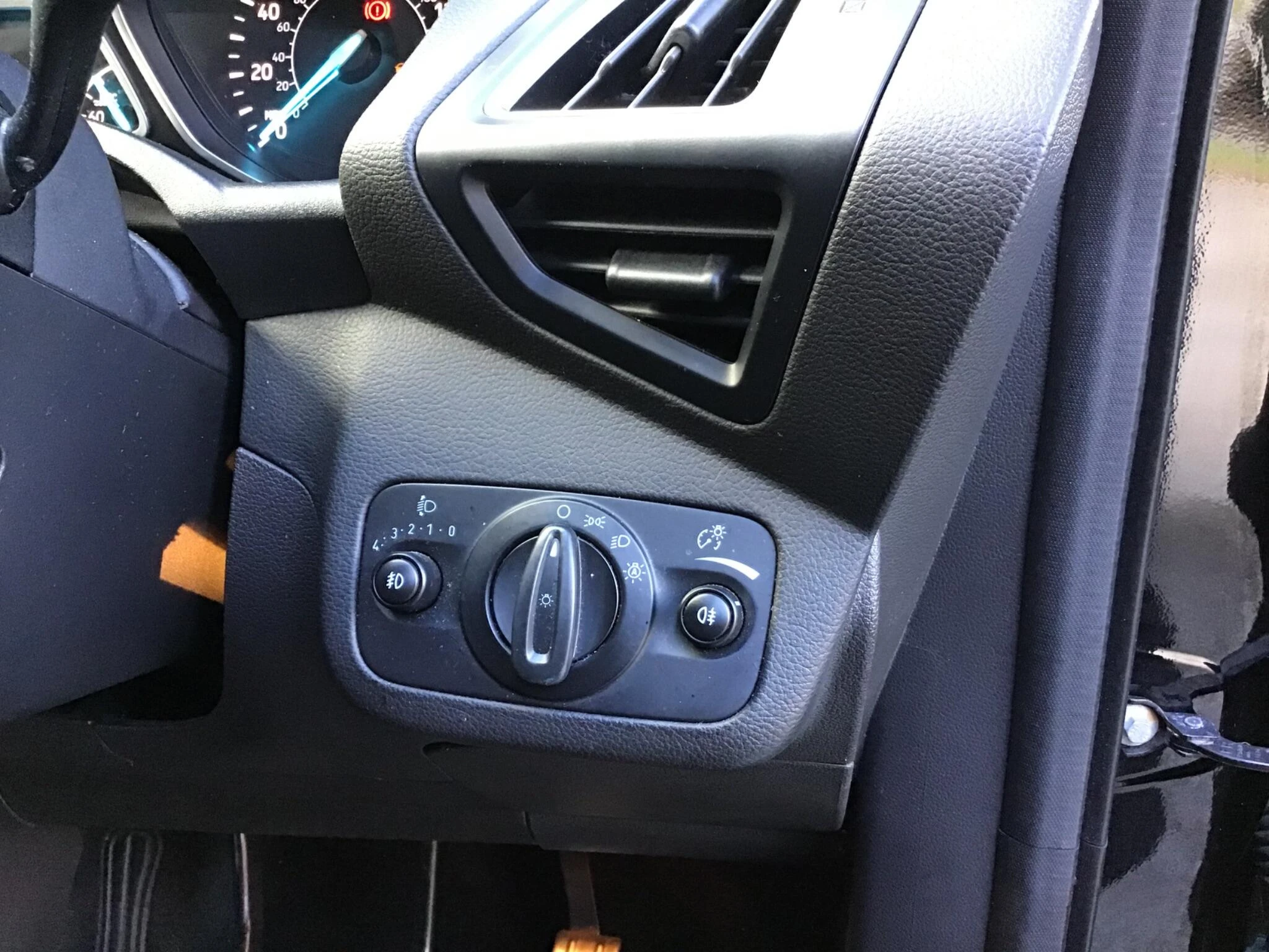 Vehicle image 29