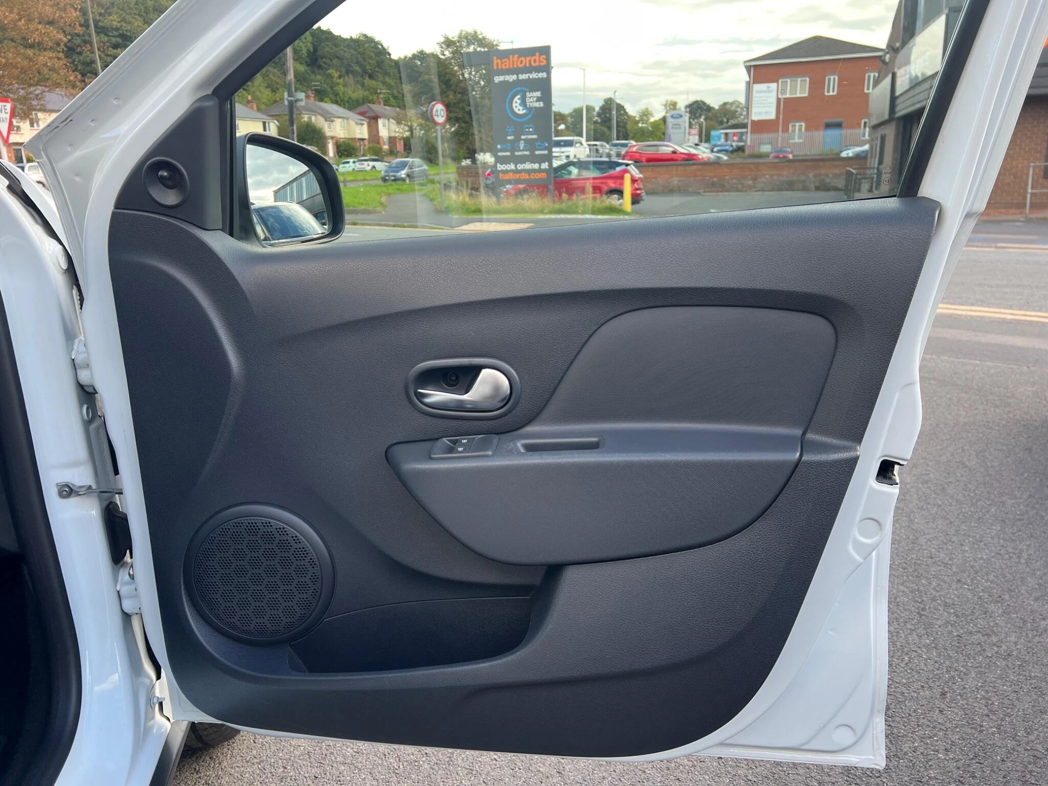 Vehicle image 36