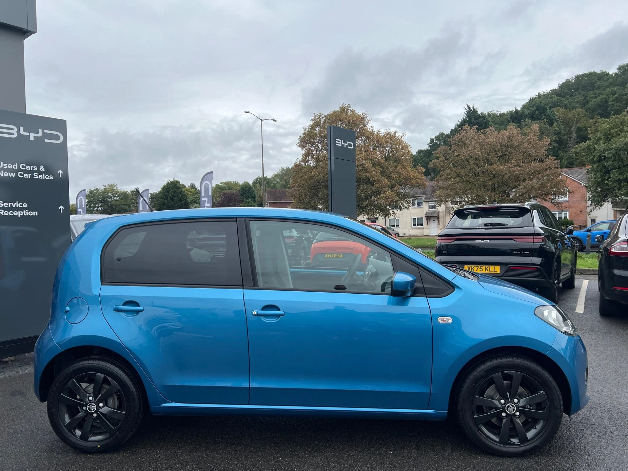 Vehicle image 13