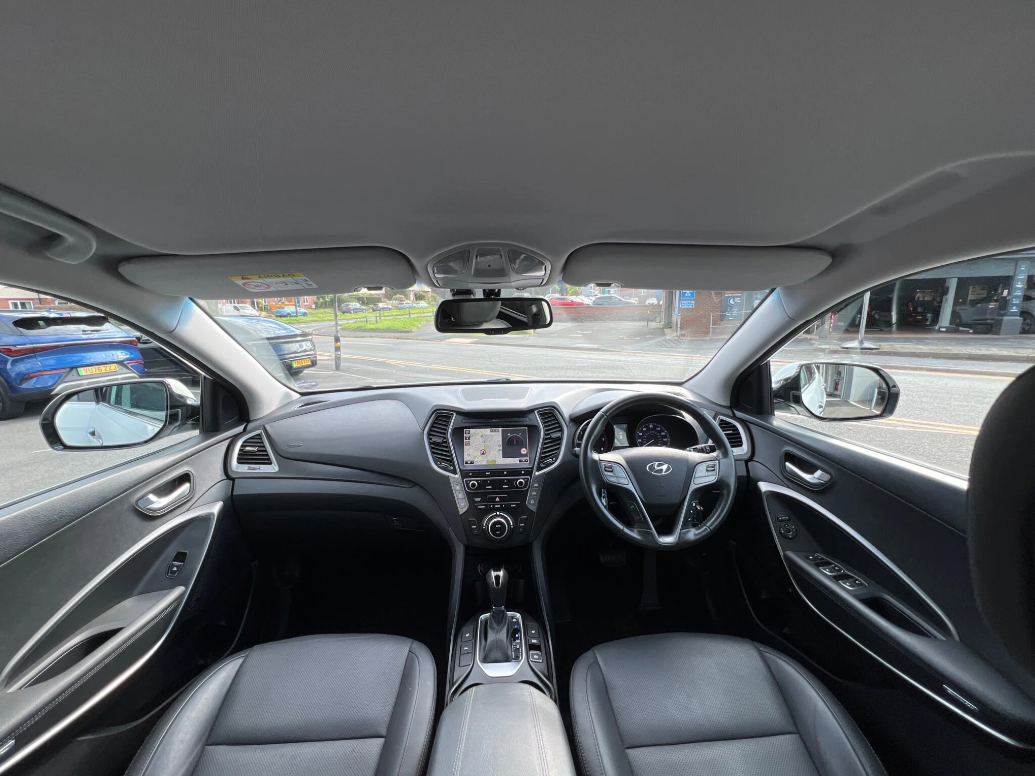Vehicle image 14