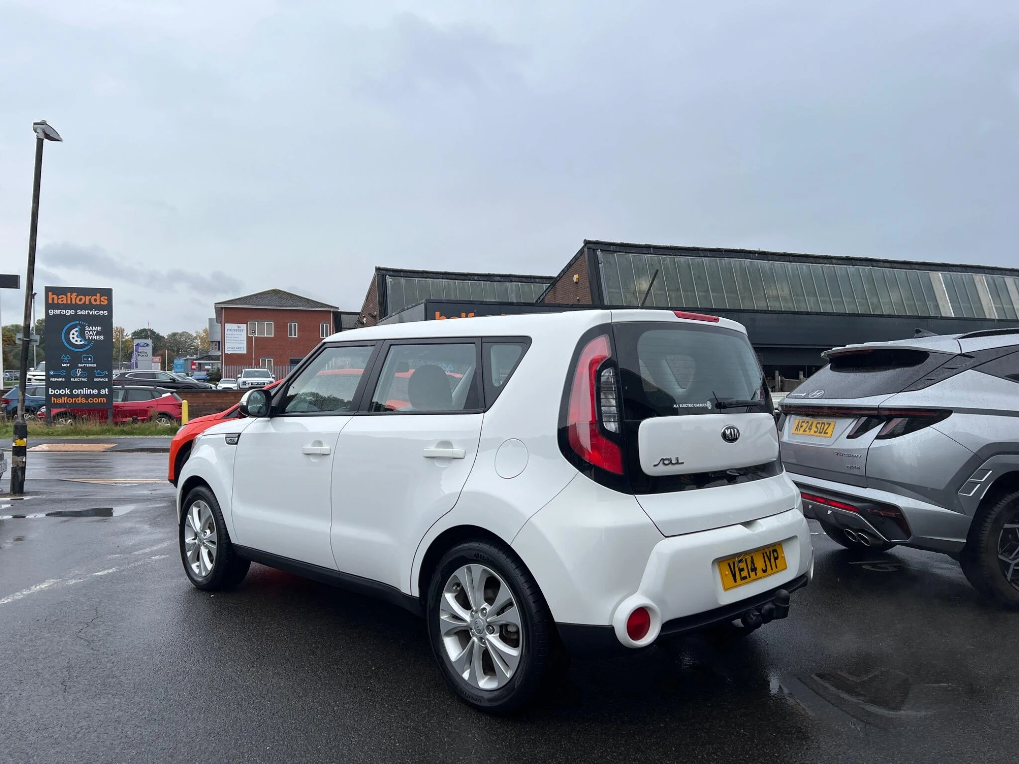 Vehicle image 7