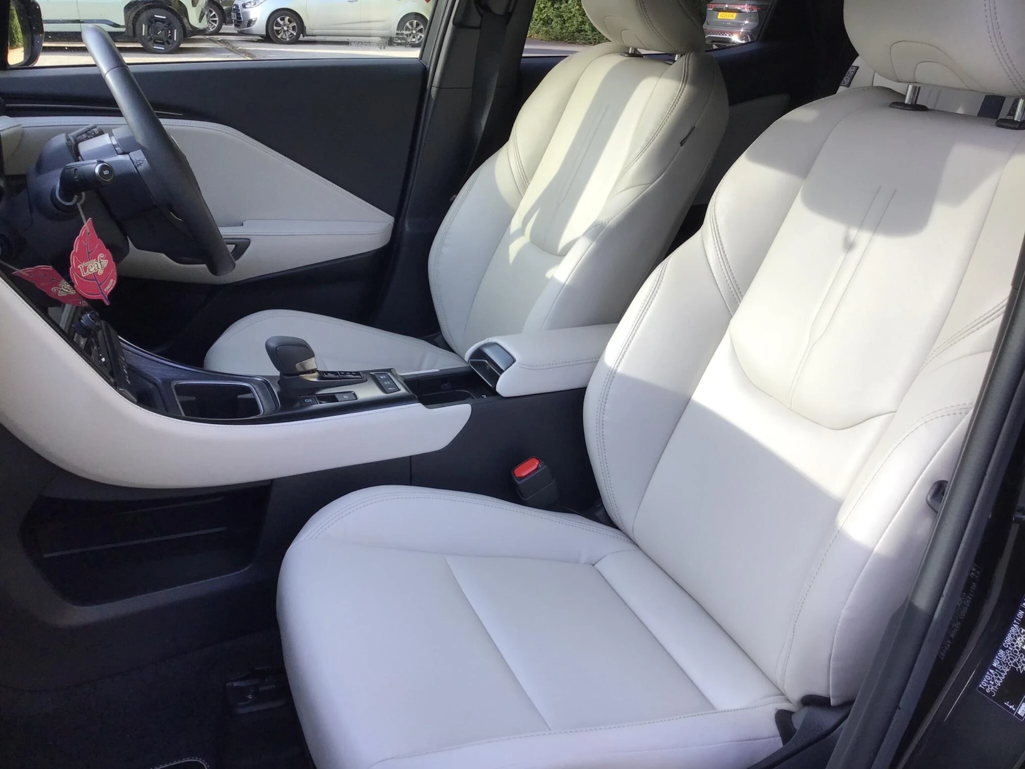 Vehicle image 25