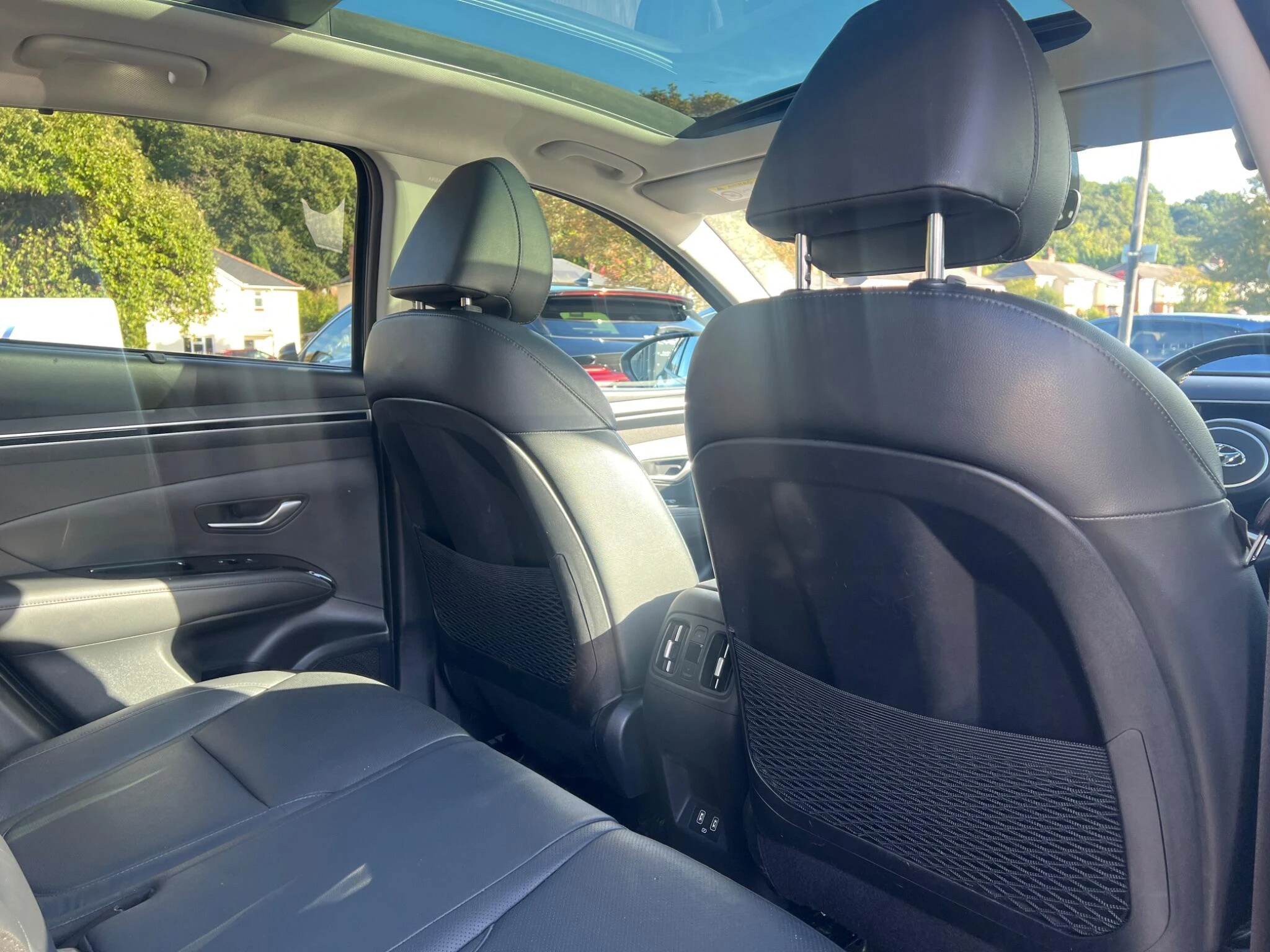Vehicle image 22