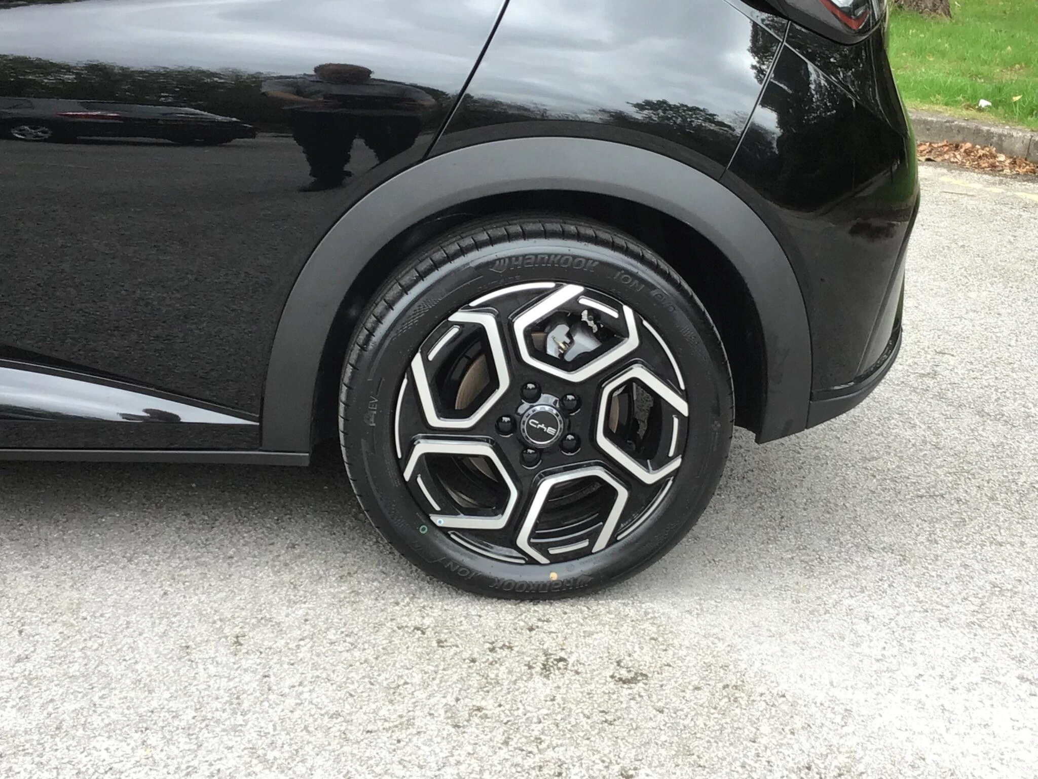 Vehicle image 13
