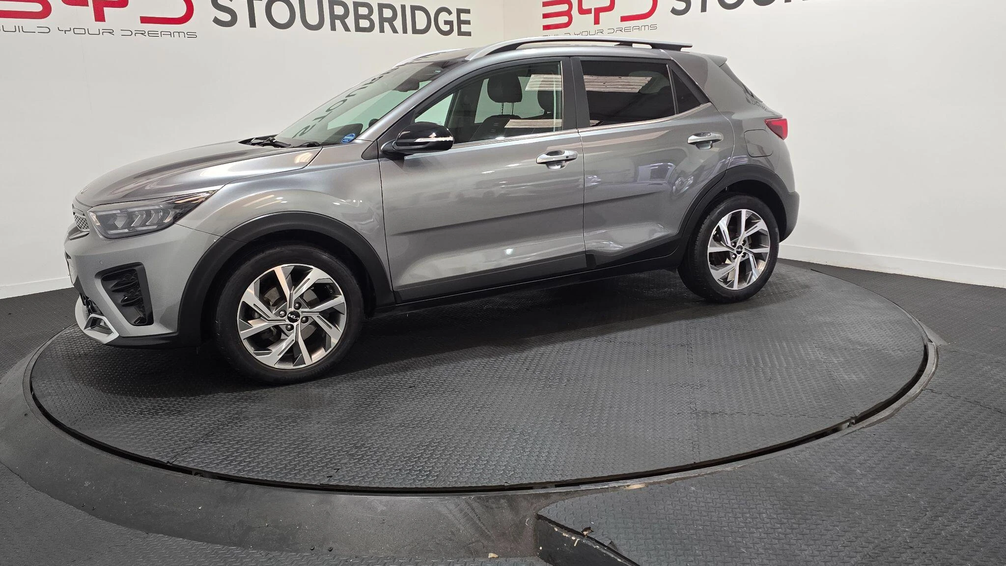 Vehicle image 40