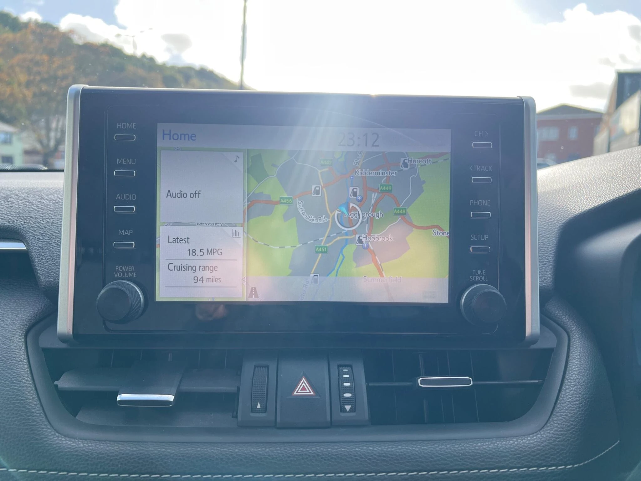 Vehicle image 32