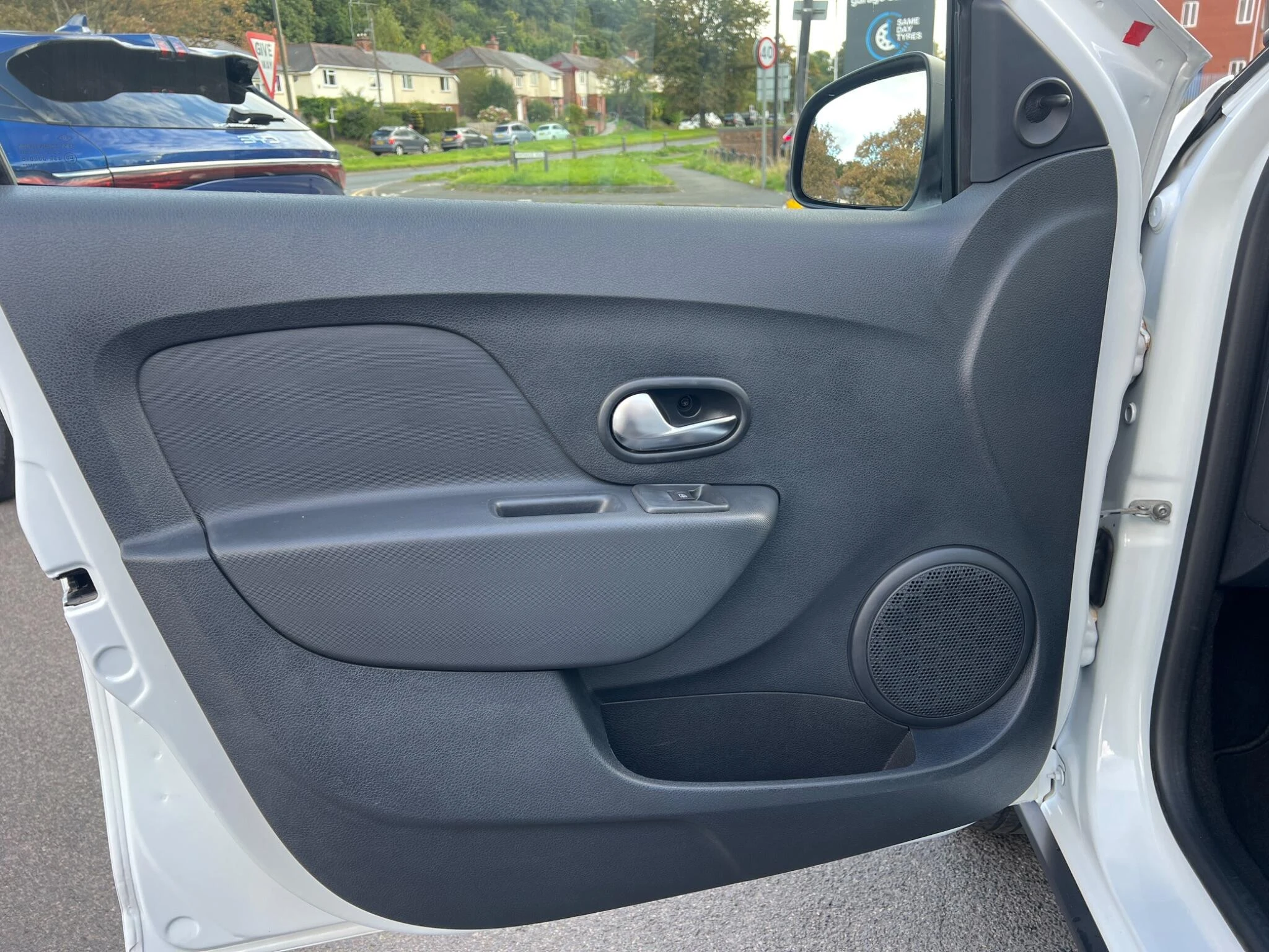 Vehicle image 38