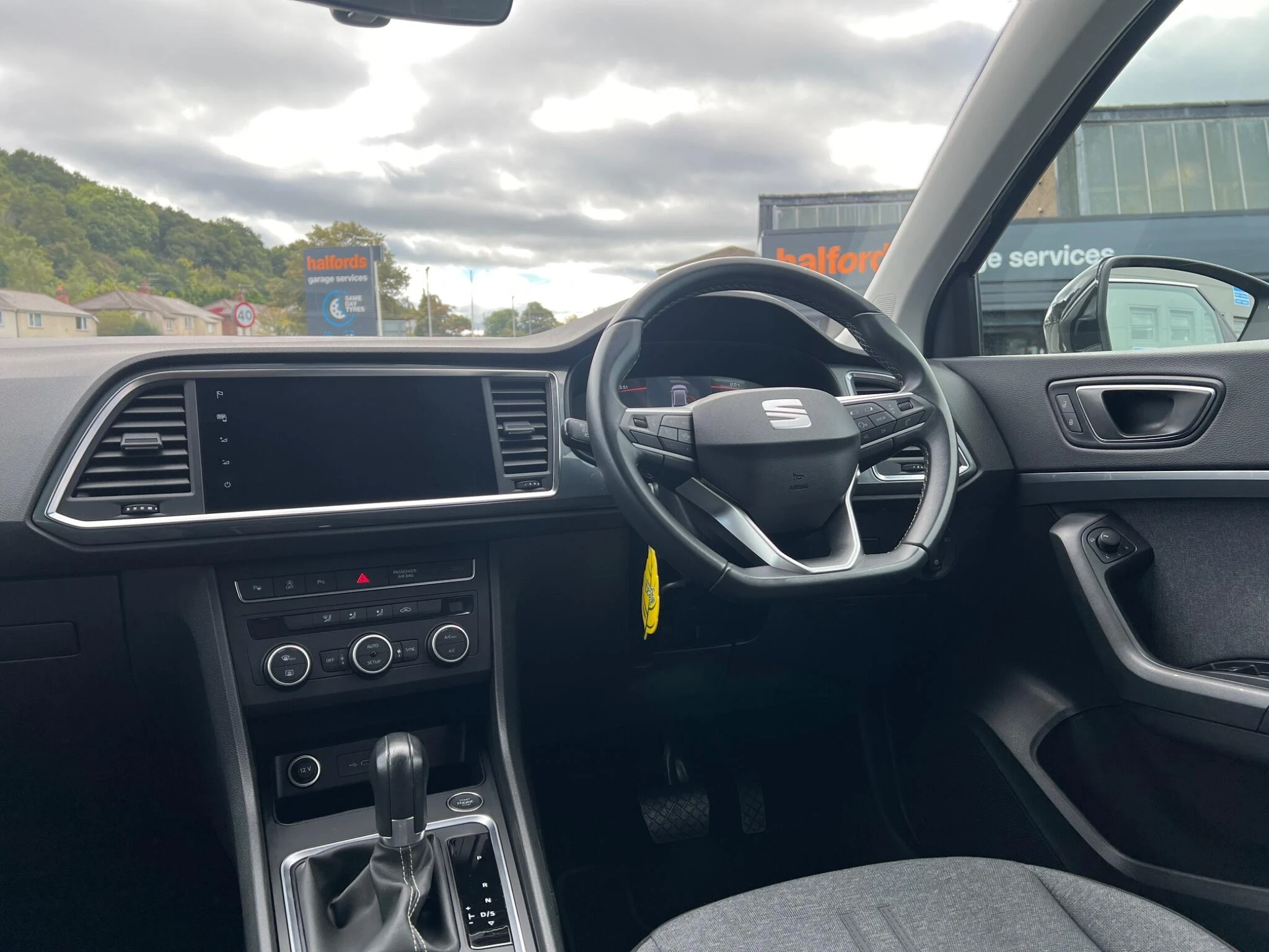 Vehicle image 21