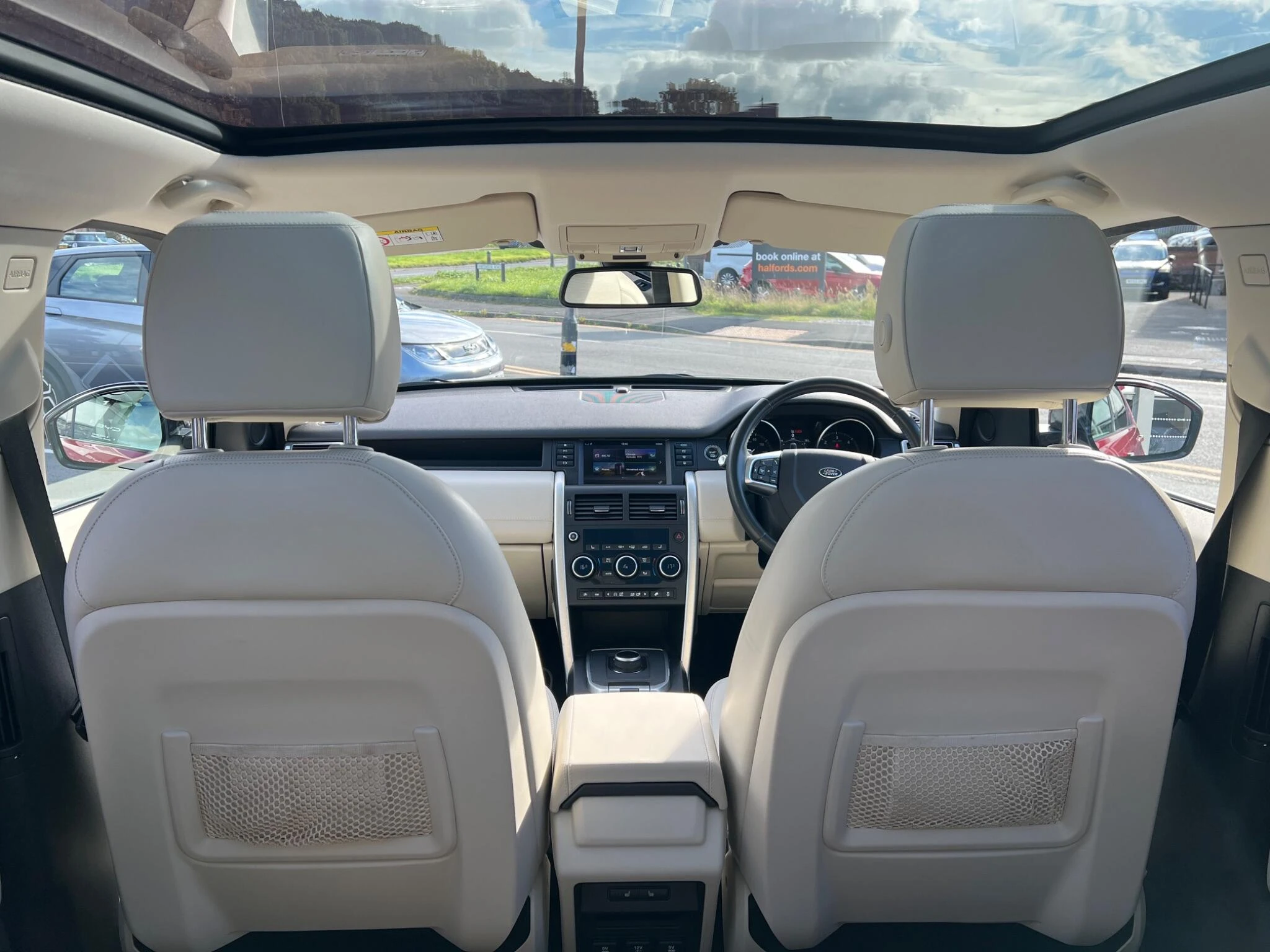 Vehicle image 15