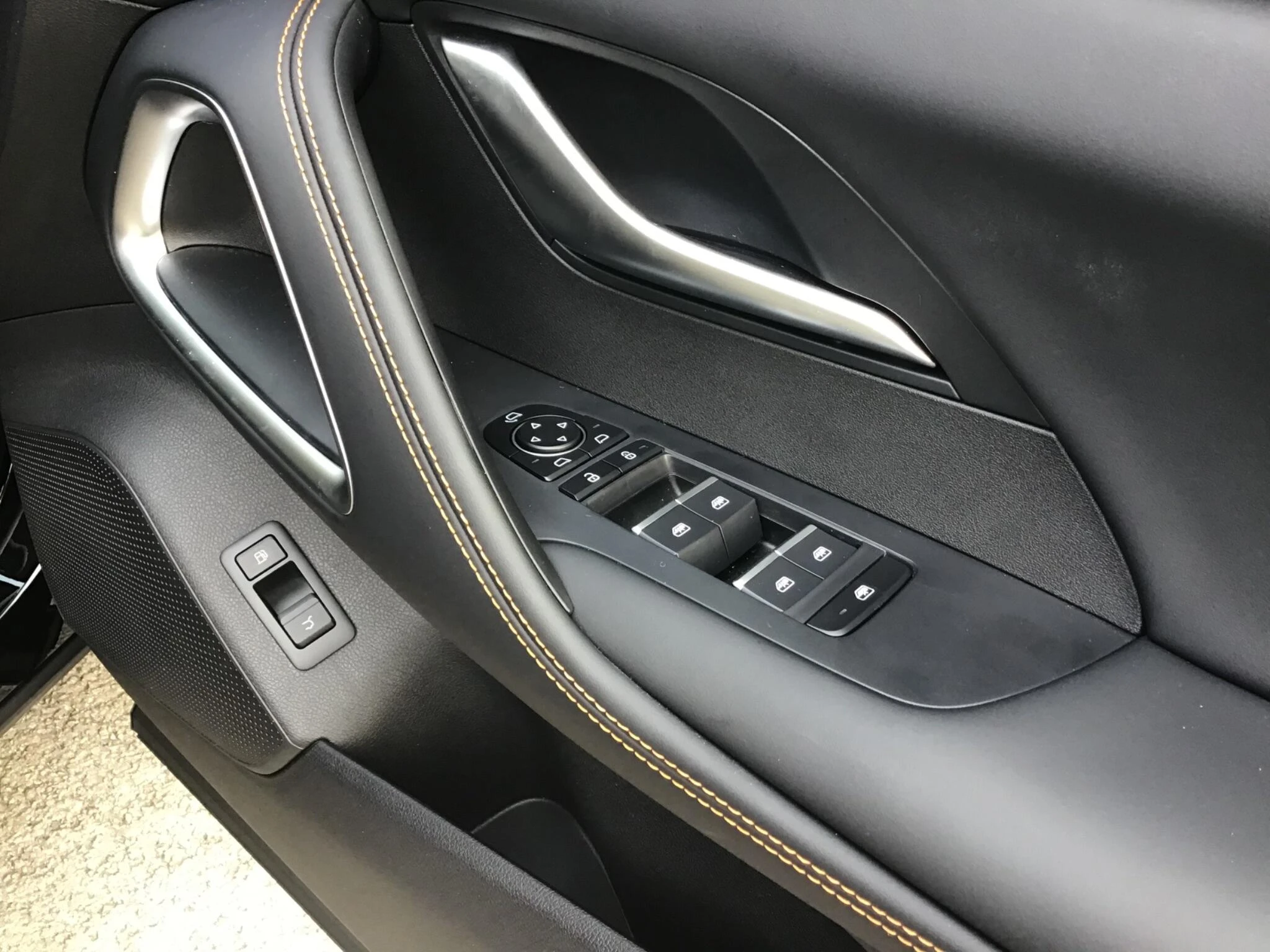 Vehicle image 38