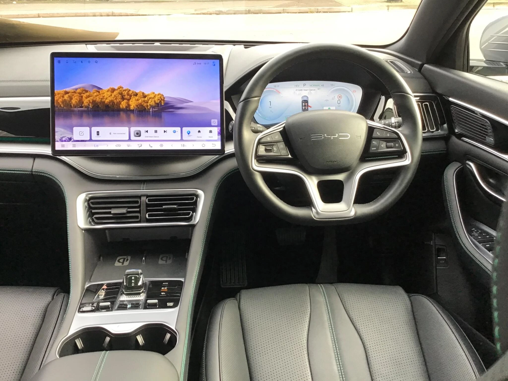 Vehicle image 32