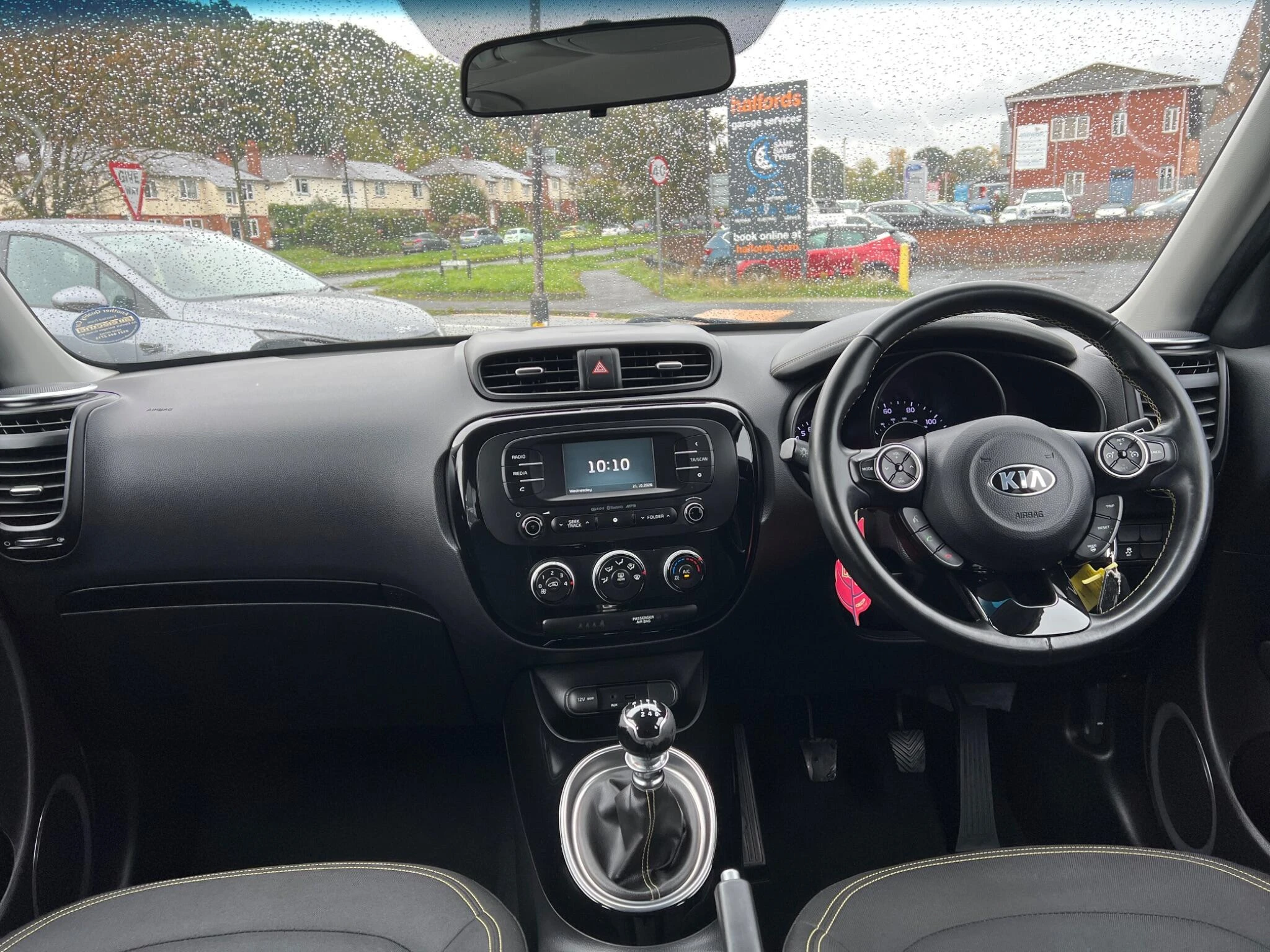 Vehicle image 15
