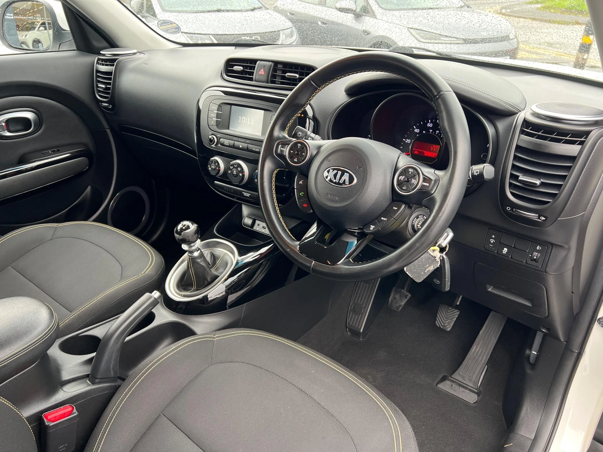 Vehicle image 18