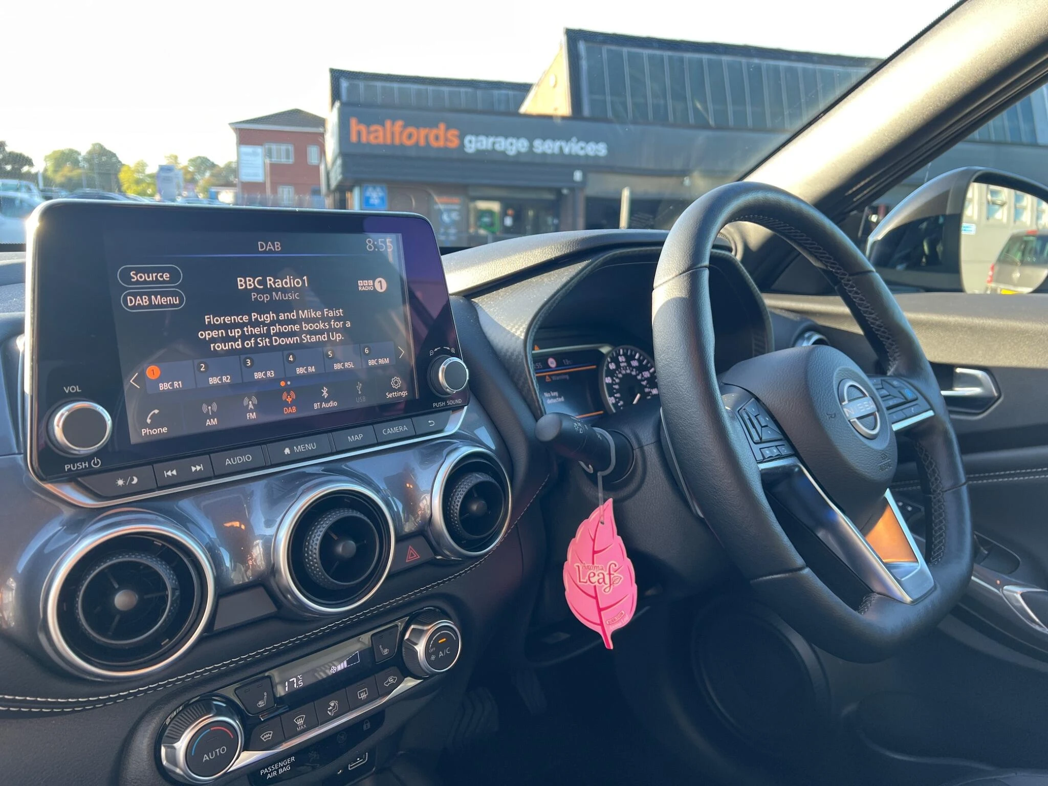 Vehicle image 20