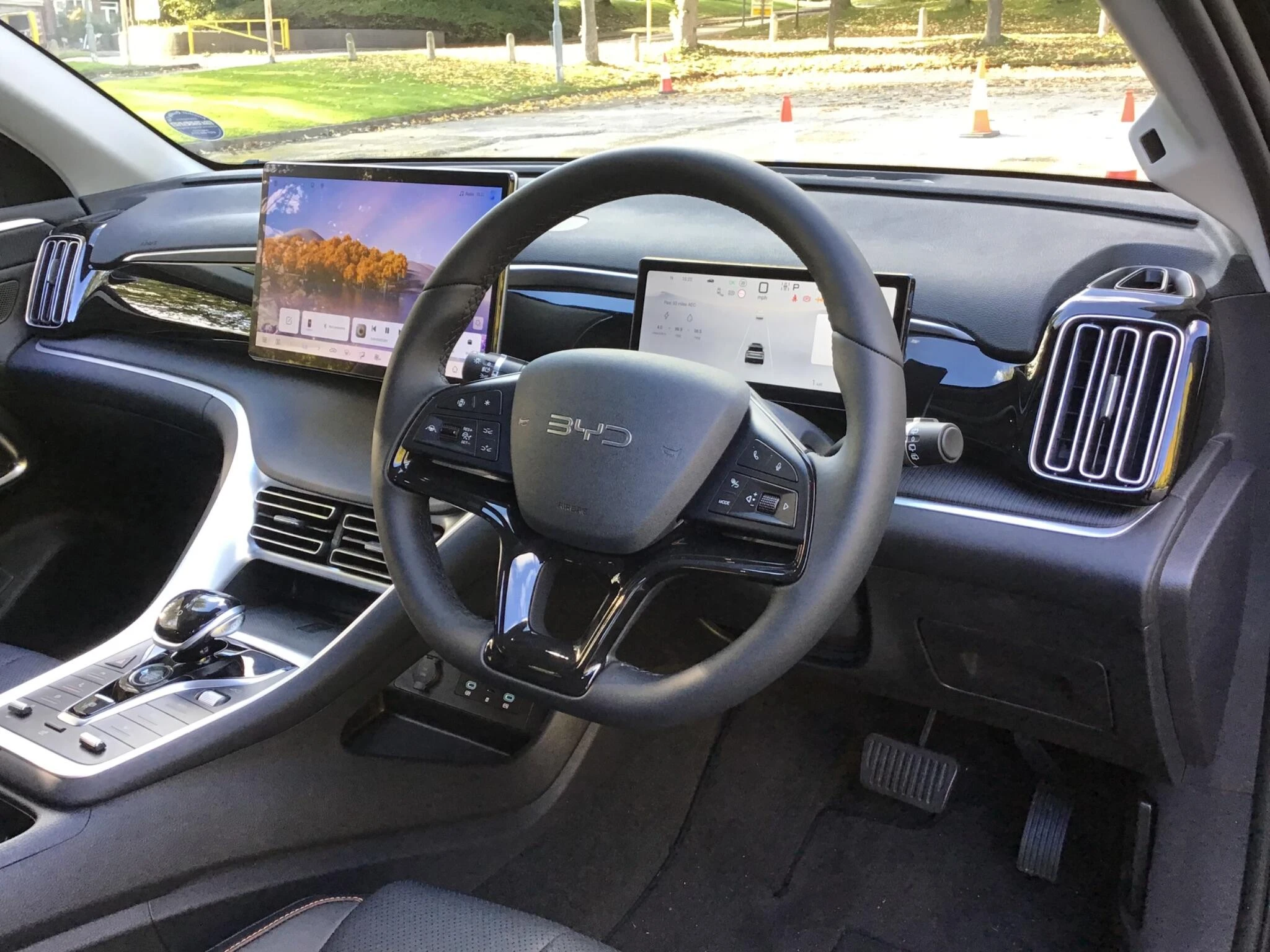 Vehicle image 26