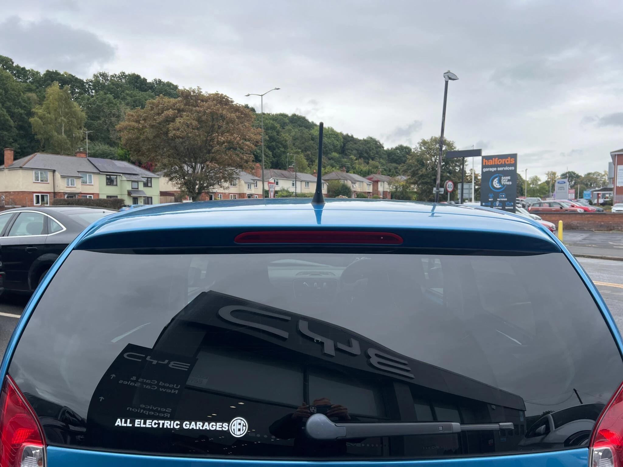 Vehicle image 48