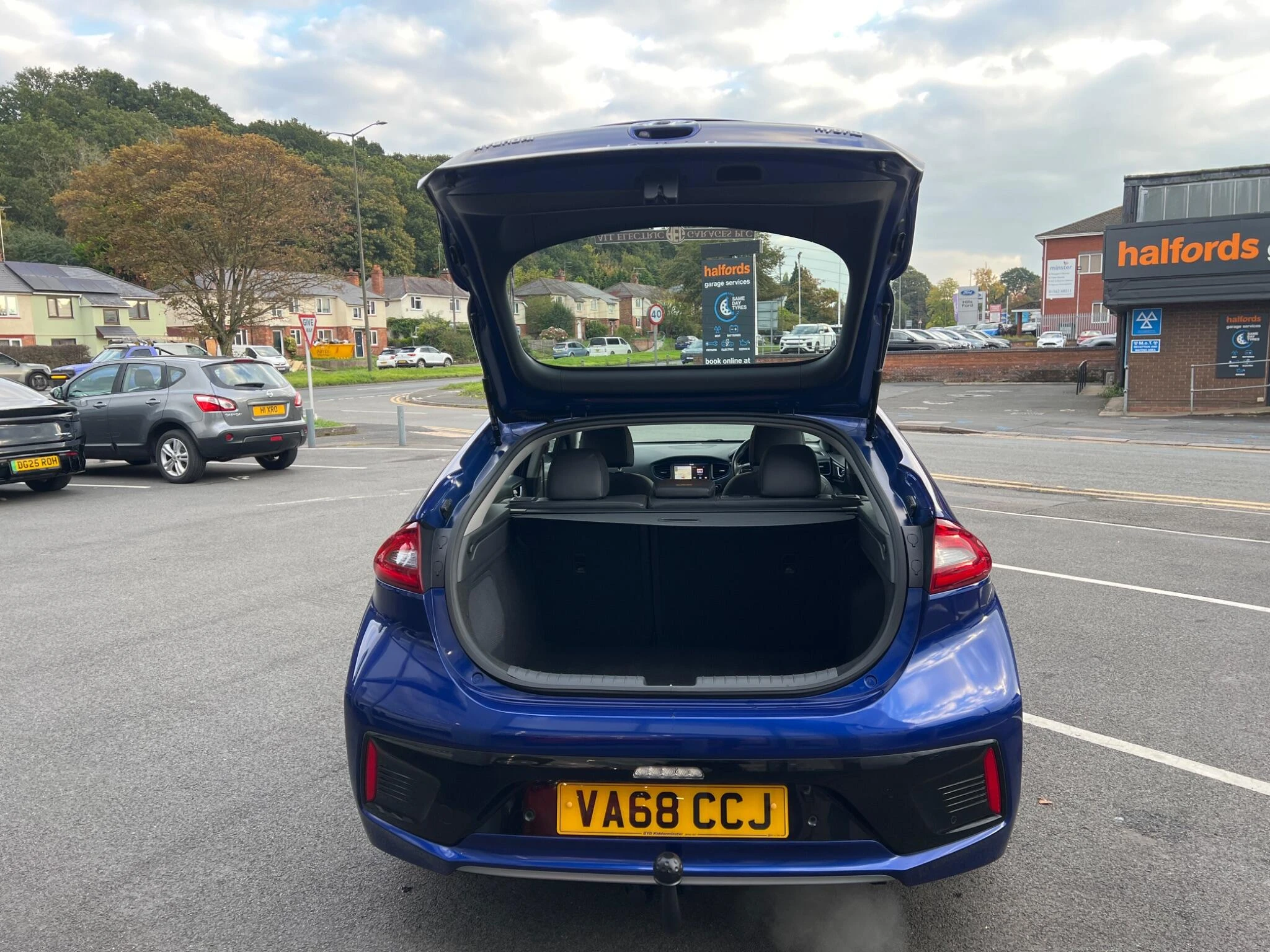 Vehicle image 39