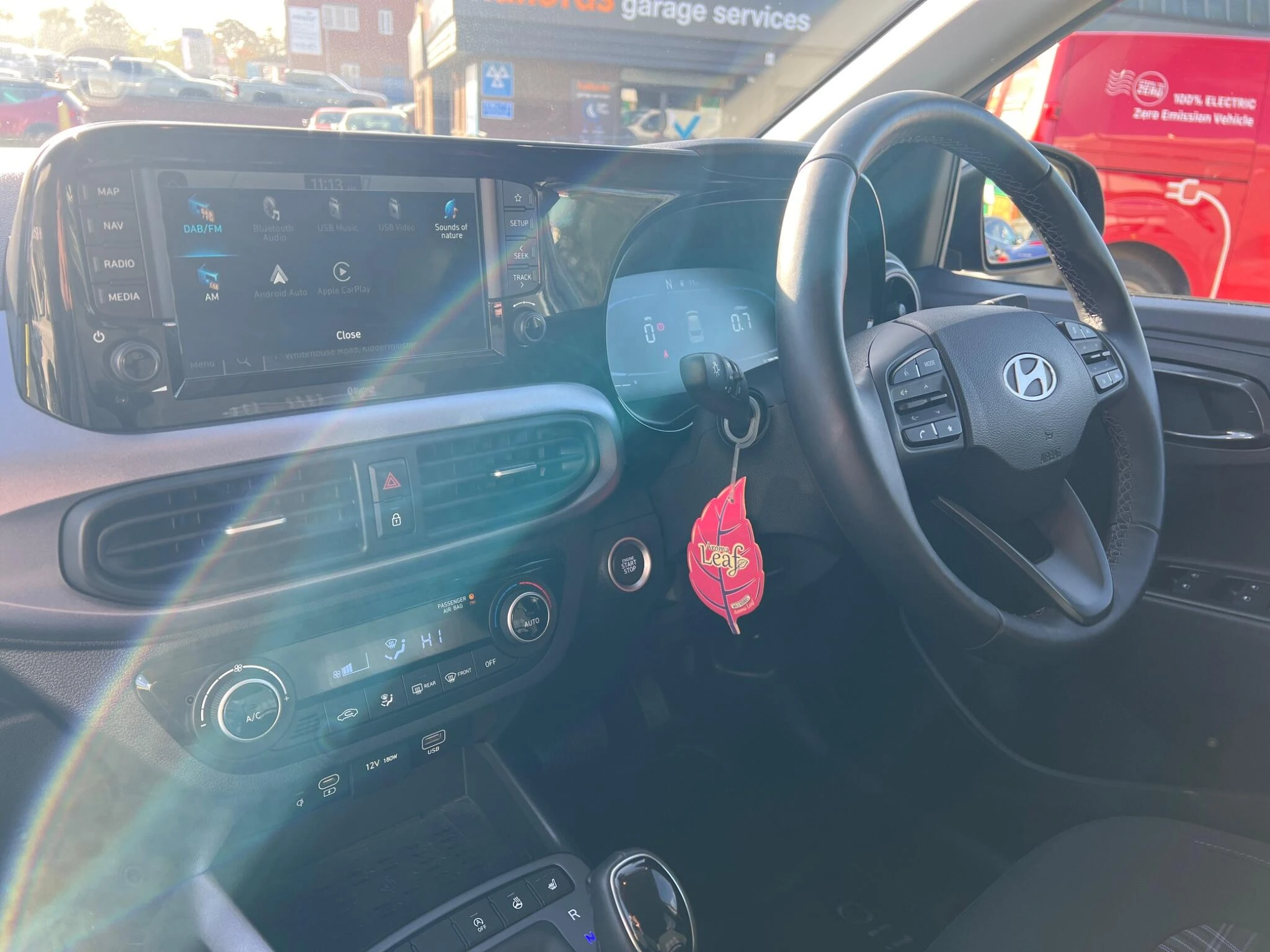 Vehicle image 24