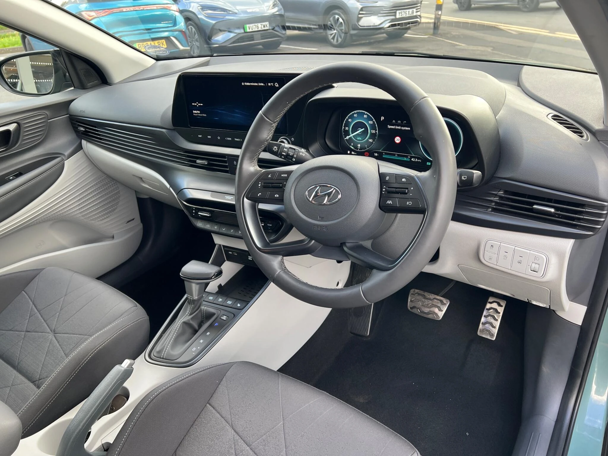 Vehicle image 20
